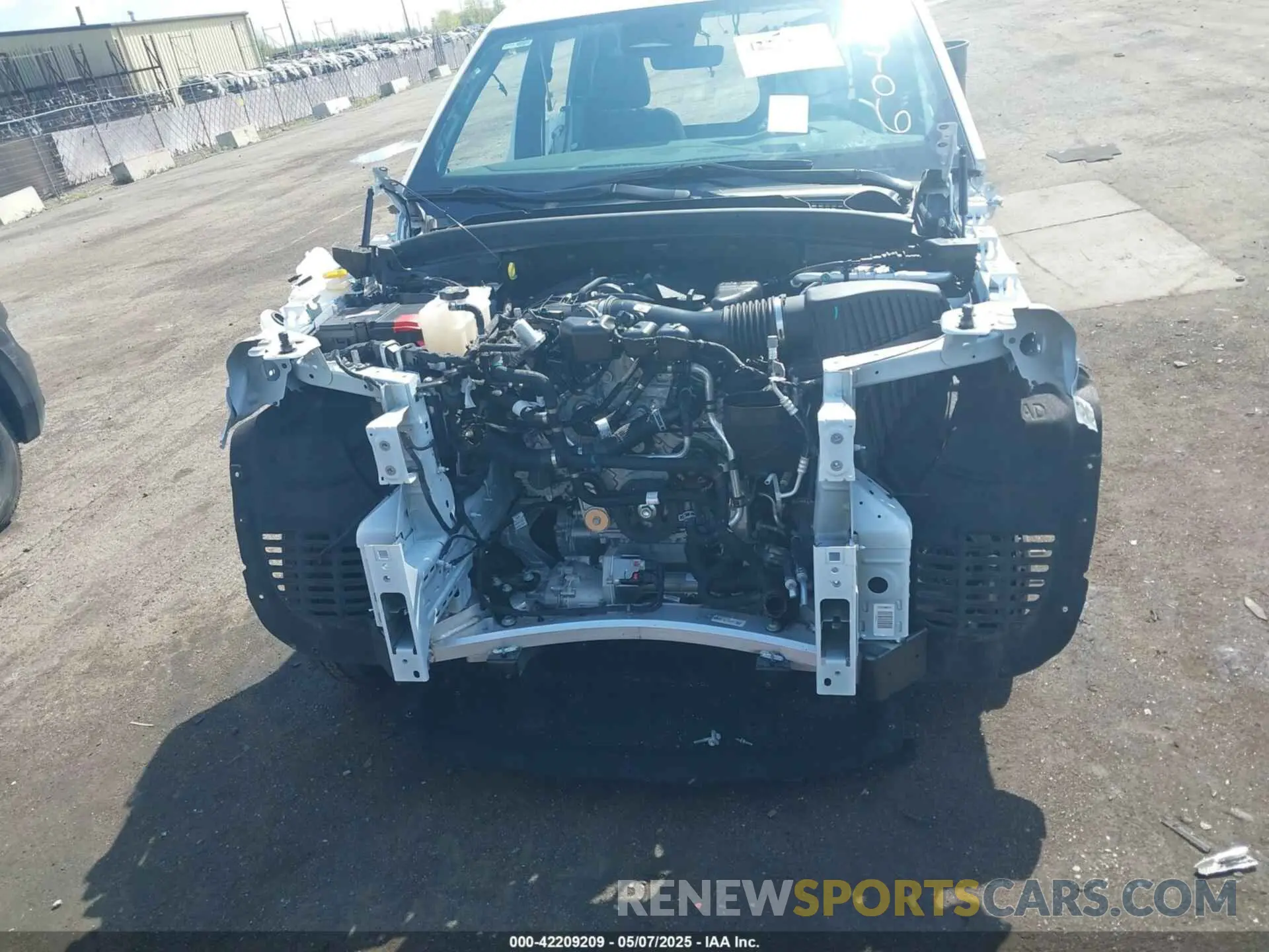 11 Photograph of a damaged car 1C4RJHBGXSC273106 JEEP GRAND CHEROKEE 2025
