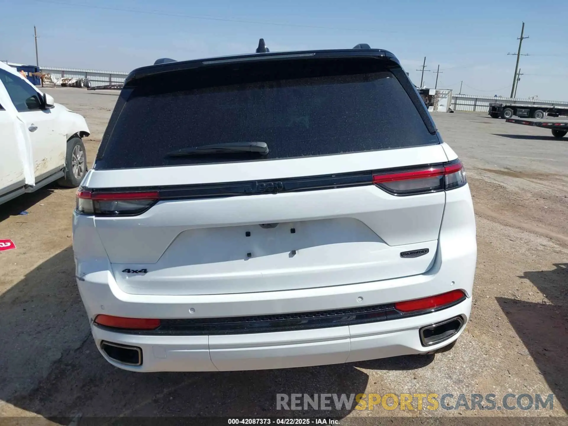 16 Photograph of a damaged car 1C4RJHEG3S8650597 JEEP GRAND CHEROKEE 2025