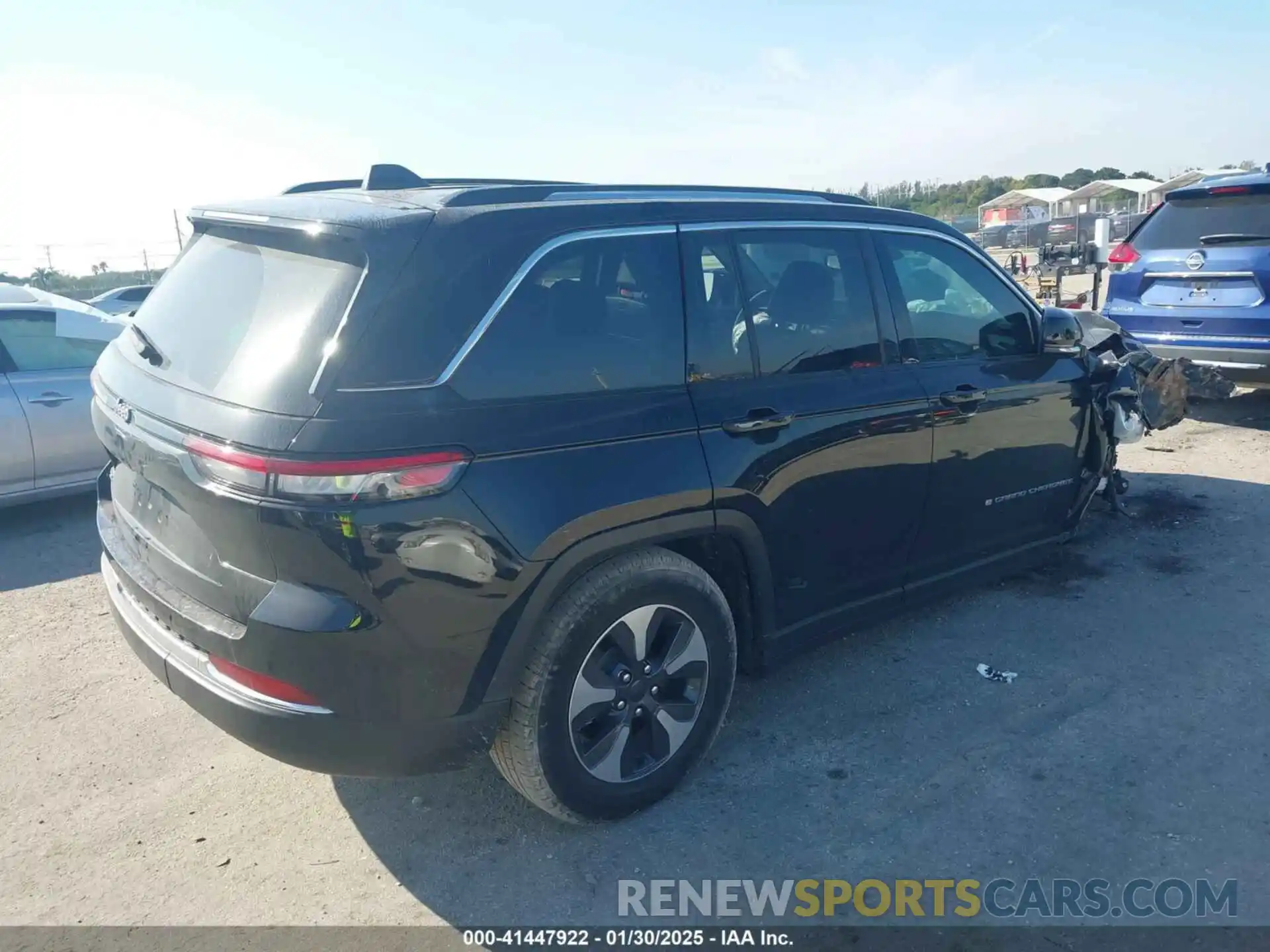 4 Photograph of a damaged car 1C4RJYB61N8749130 JEEP GRAND CHEROKEE 4XE 2022