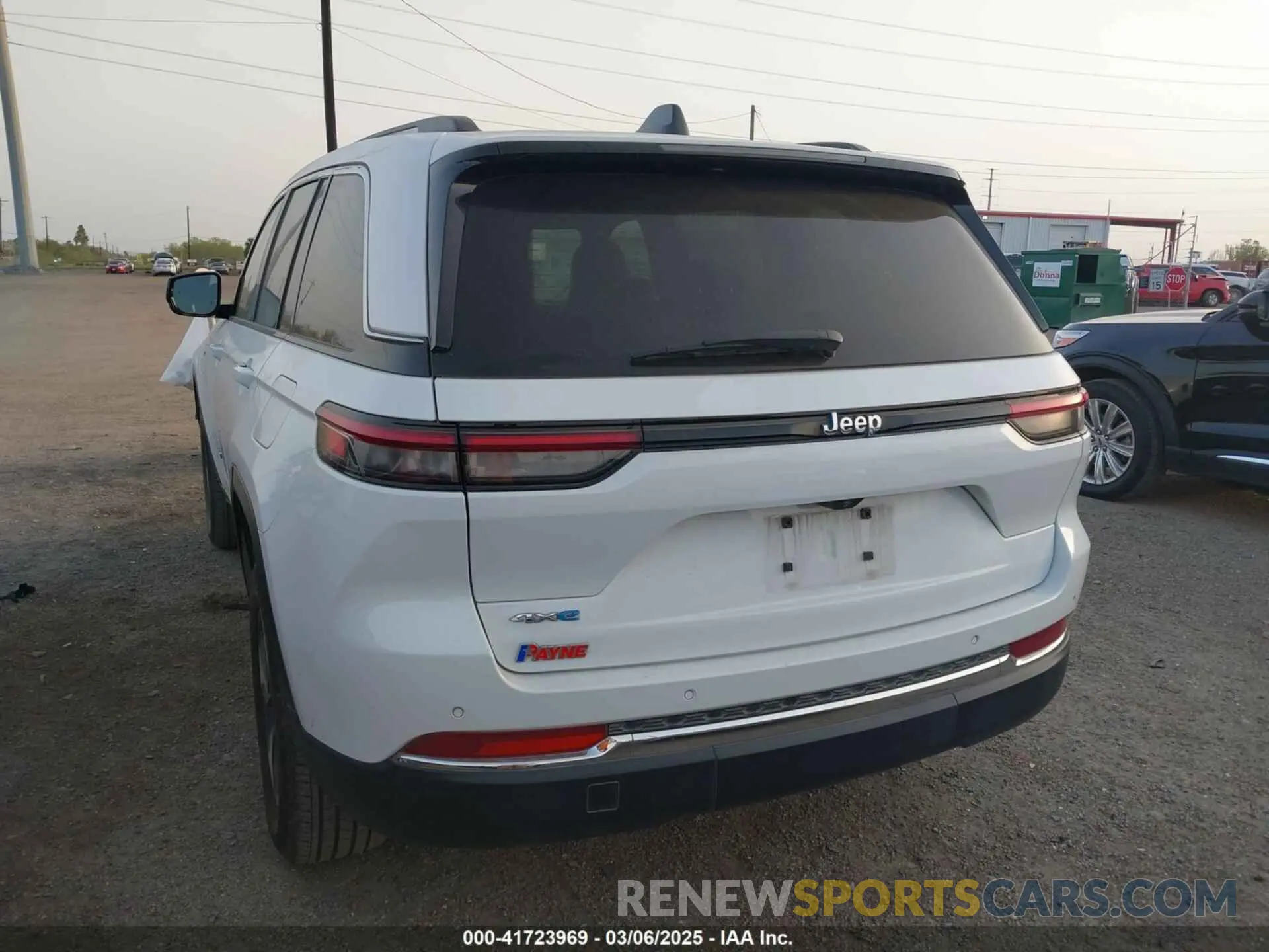 3 Photograph of a damaged car 1C4RJYB63N8762798 JEEP GRAND CHEROKEE 4XE 2022