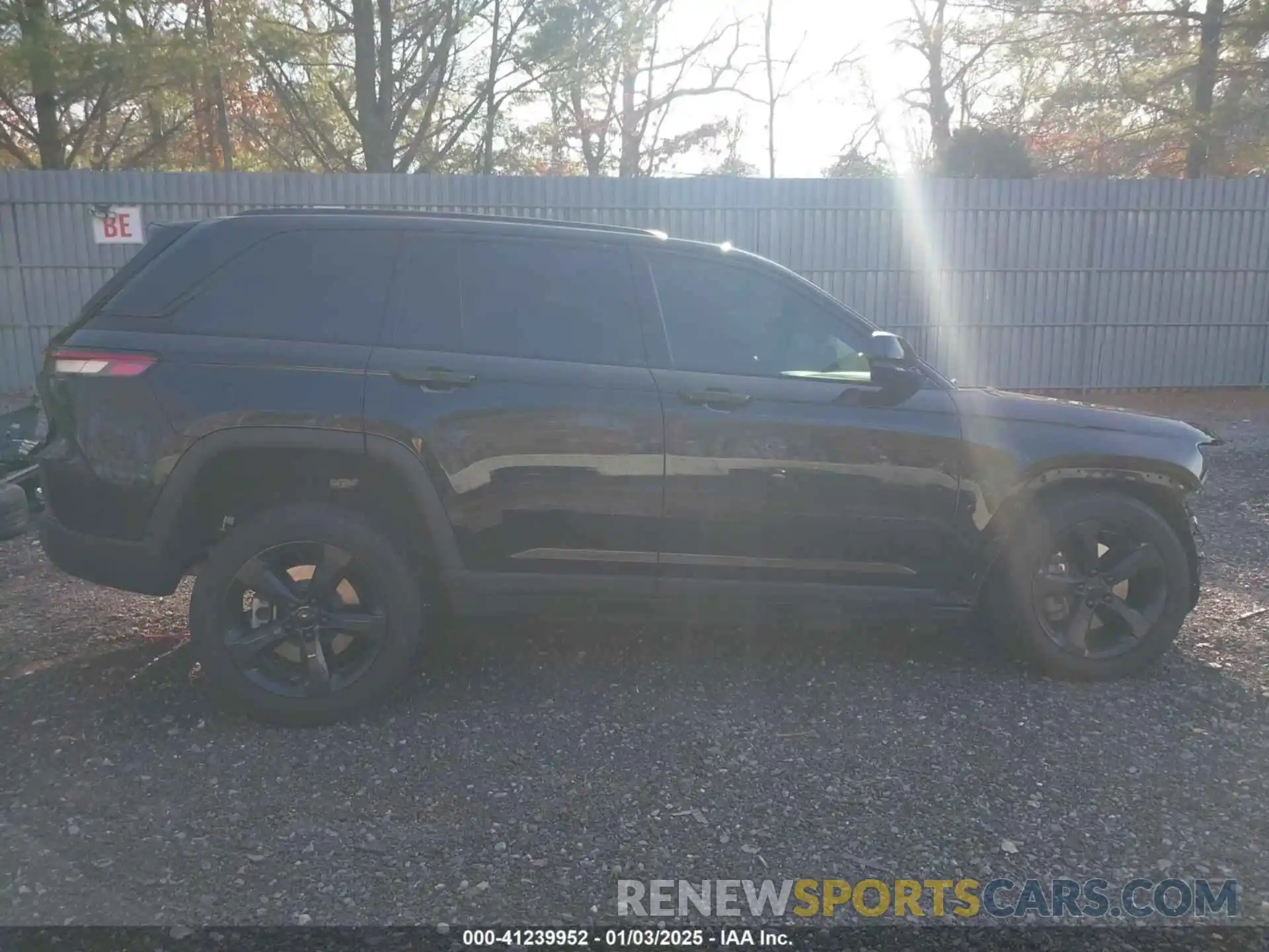 13 Photograph of a damaged car 1C4RJYB67N8756924 JEEP GRAND CHEROKEE 4XE 2022