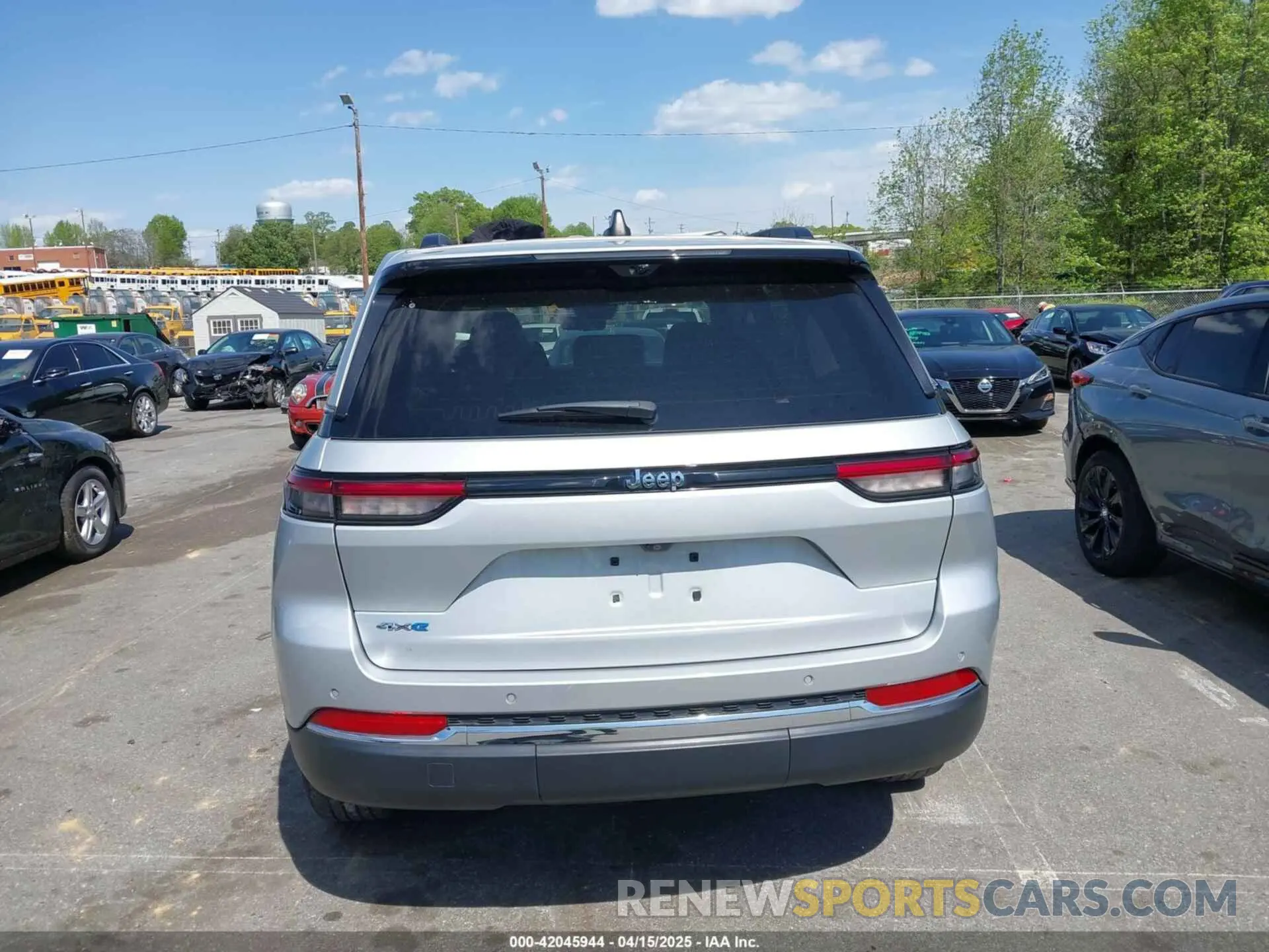 16 Photograph of a damaged car 1C4RJYB67N8759791 JEEP GRAND CHEROKEE 4XE 2022