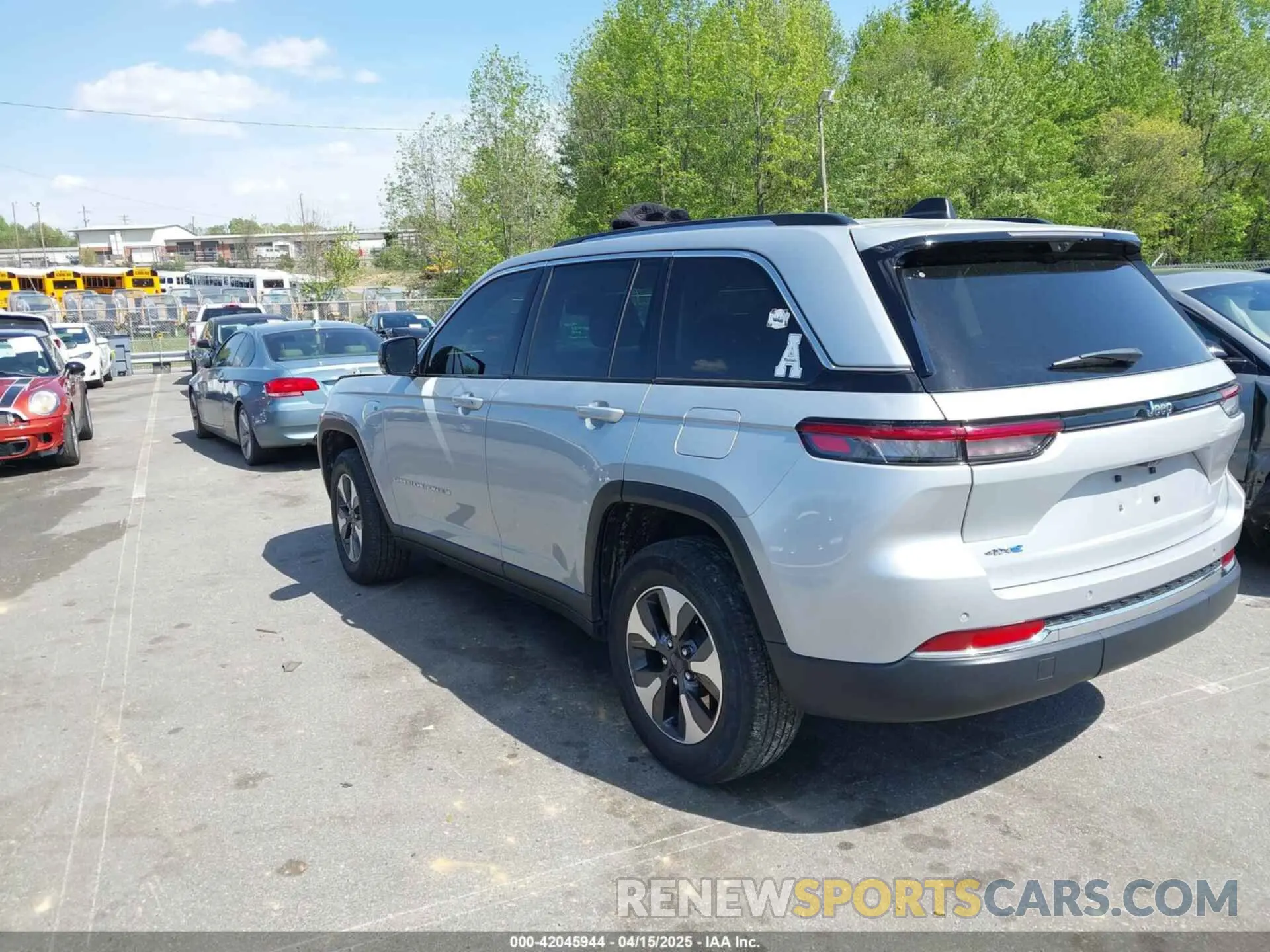 3 Photograph of a damaged car 1C4RJYB67N8759791 JEEP GRAND CHEROKEE 4XE 2022