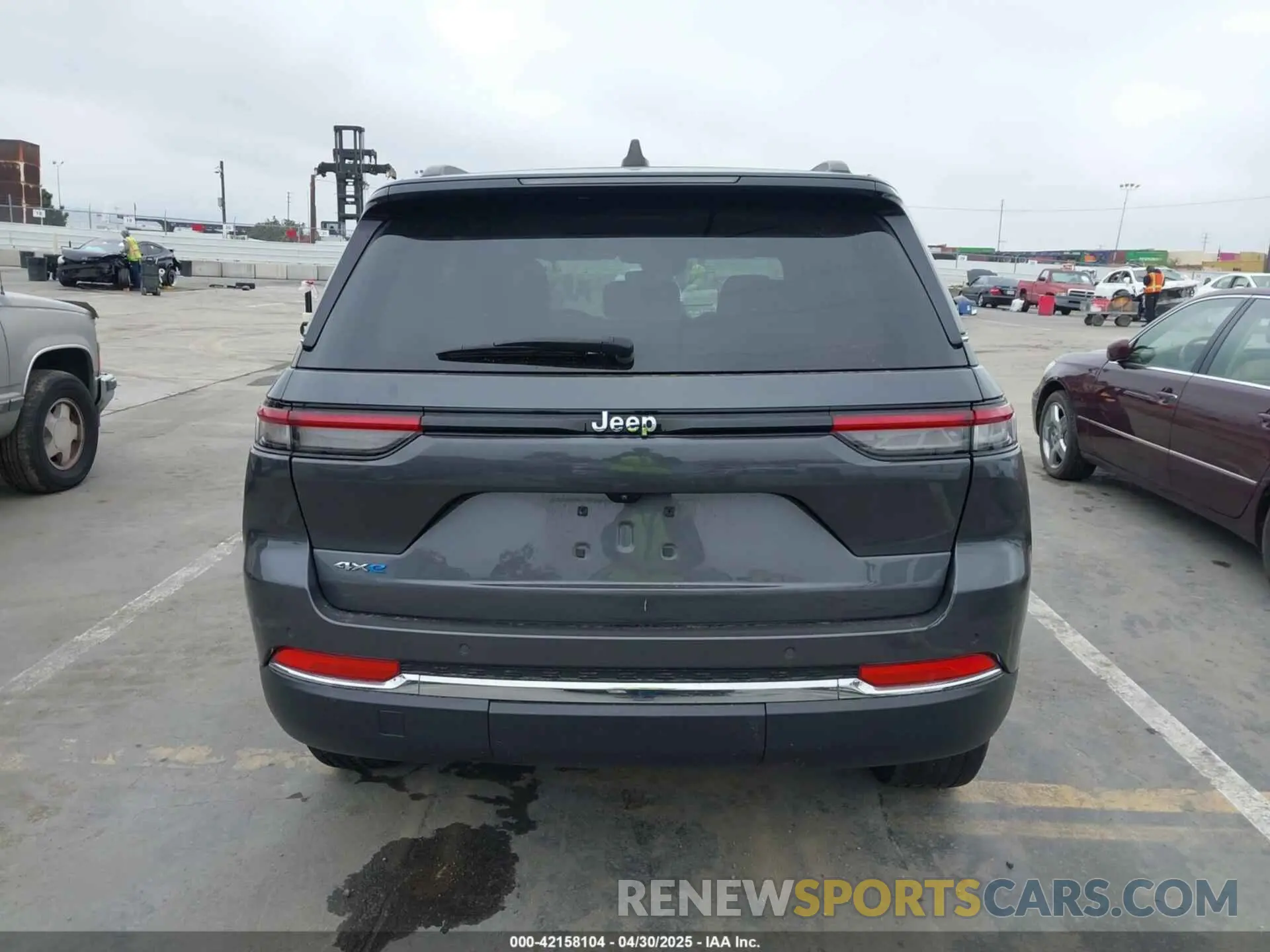 16 Photograph of a damaged car 1C4RJYB68N8748802 JEEP GRAND CHEROKEE 4XE 2022