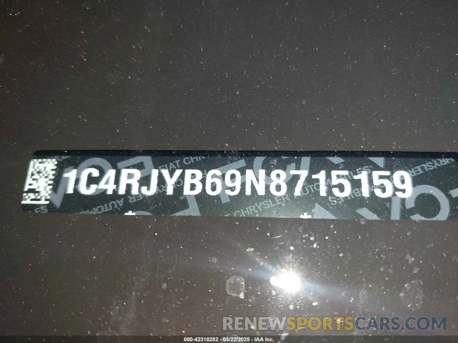 18 Photograph of a damaged car 1C4RJYB69N8715159 JEEP GRAND CHEROKEE 4XE 2022