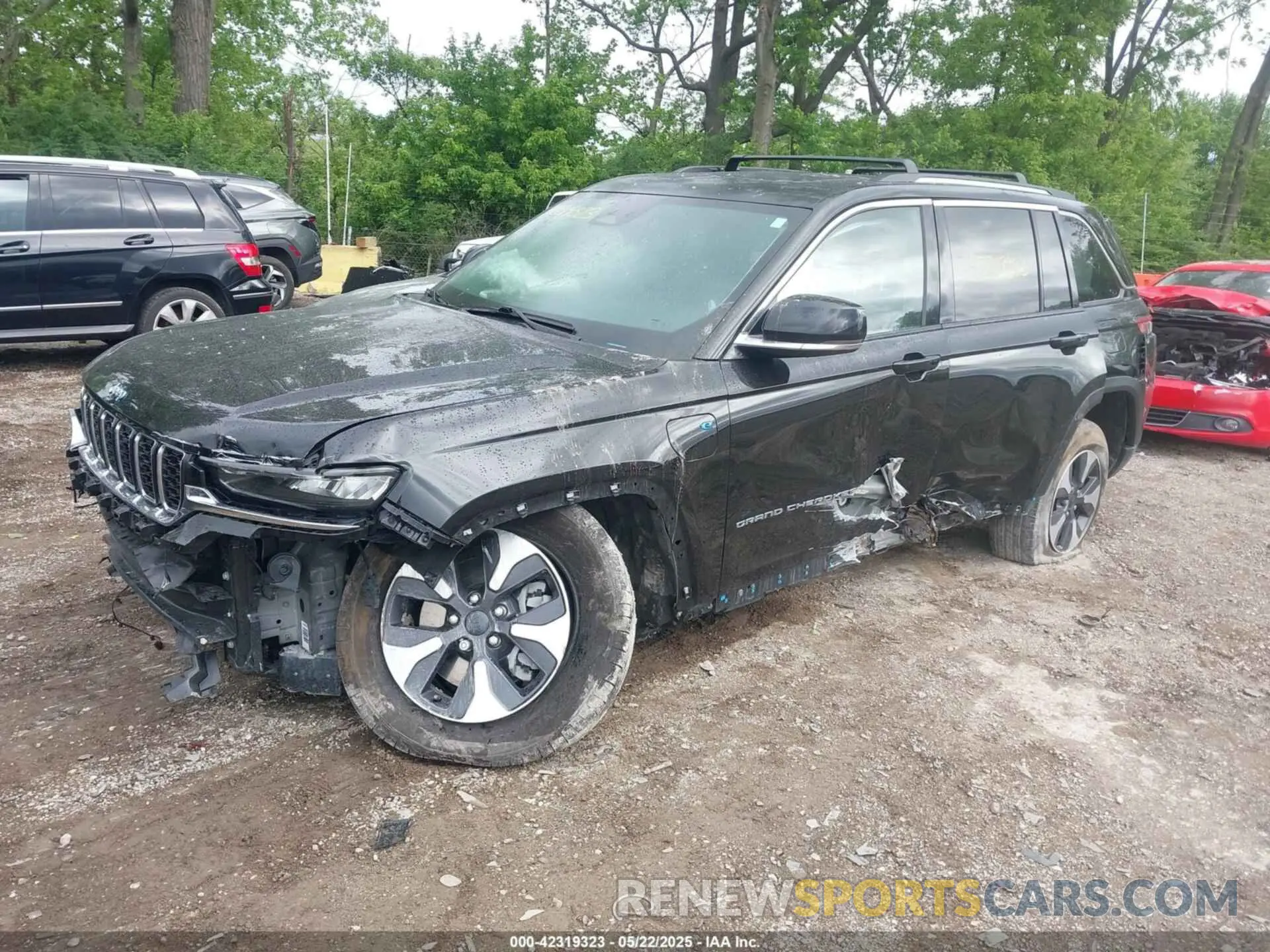 2 Photograph of a damaged car 1C4RJYB69N8715243 JEEP GRAND CHEROKEE 4XE 2022