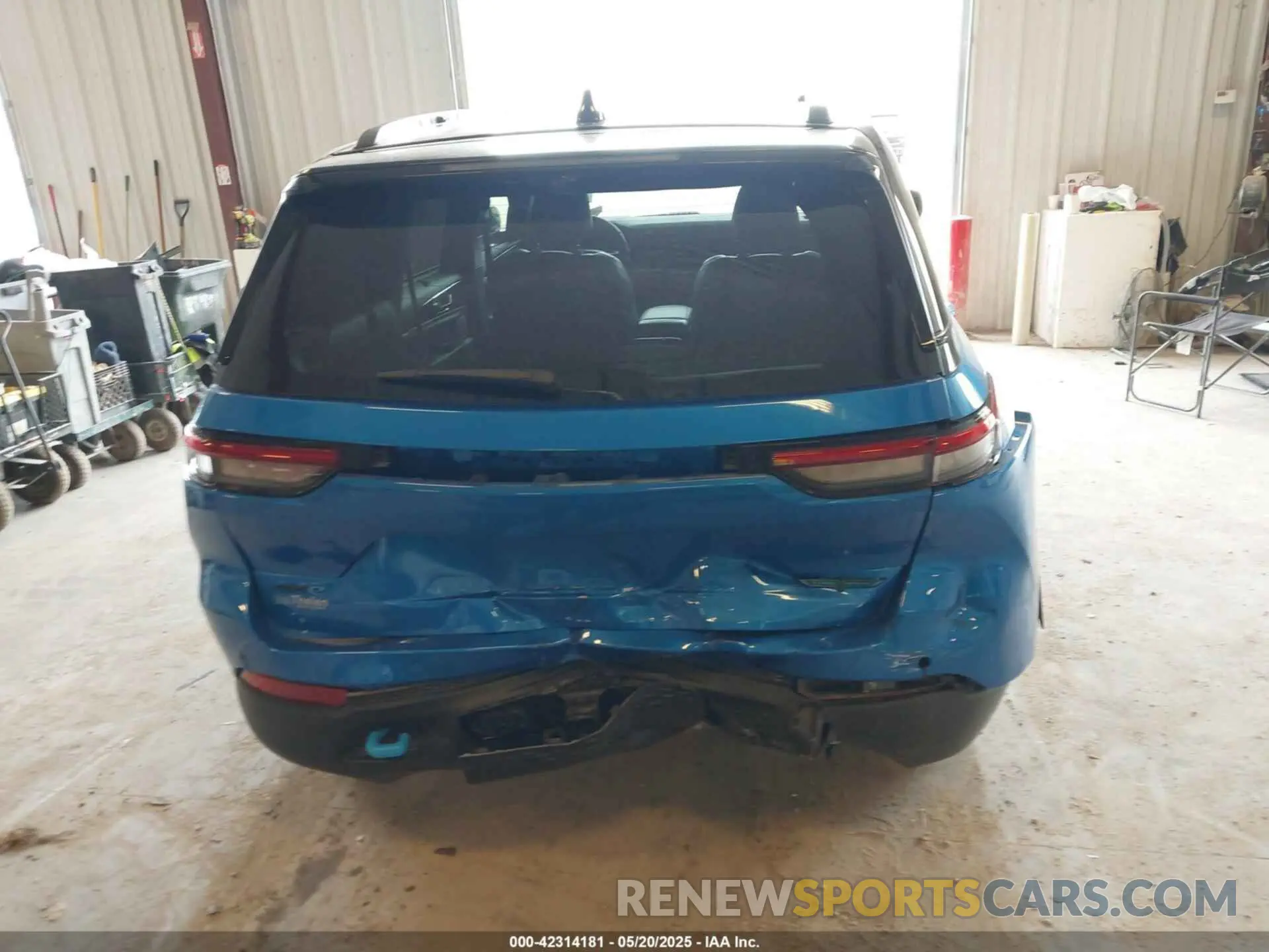 16 Photograph of a damaged car 1C4RJYC61N8747036 JEEP GRAND CHEROKEE 4XE 2022