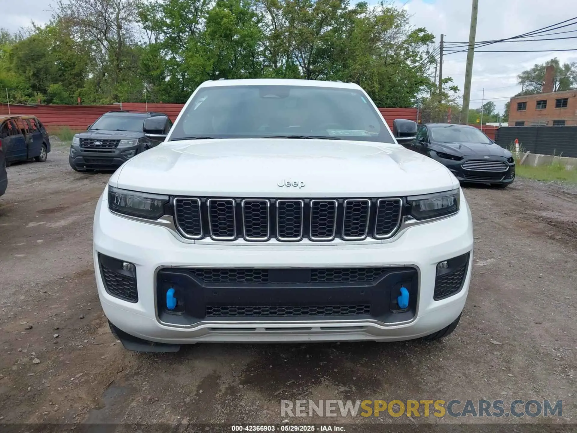 12 Photograph of a damaged car 1C4RJYD60N8717511 JEEP GRAND CHEROKEE 4XE 2022