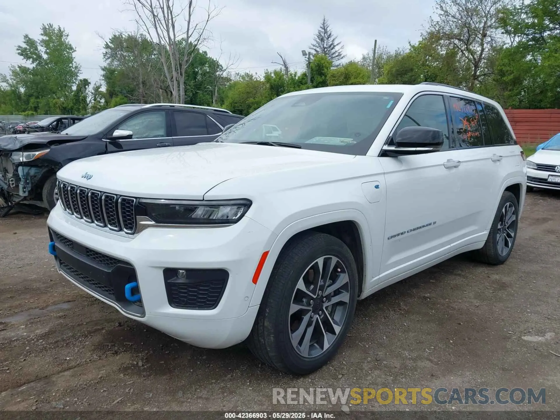 2 Photograph of a damaged car 1C4RJYD60N8717511 JEEP GRAND CHEROKEE 4XE 2022