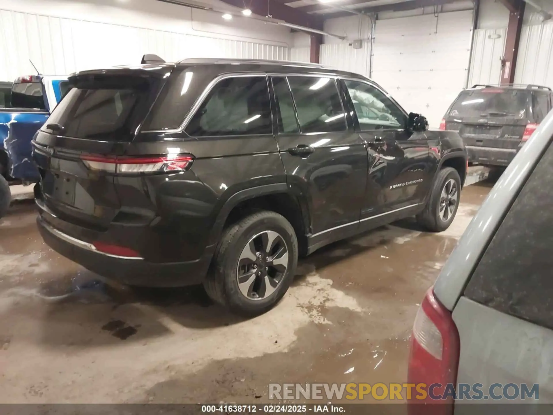 4 Photograph of a damaged car 1C4RJYB60P8786950 JEEP GRAND CHEROKEE 4XE 2023