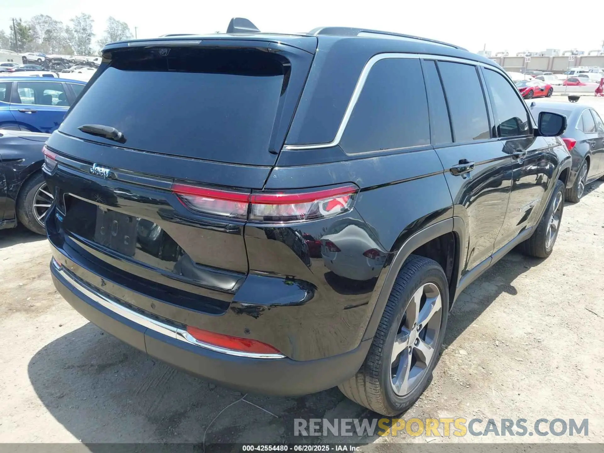 4 Photograph of a damaged car 1C4RJYB62P8788506 JEEP GRAND CHEROKEE 4XE 2023
