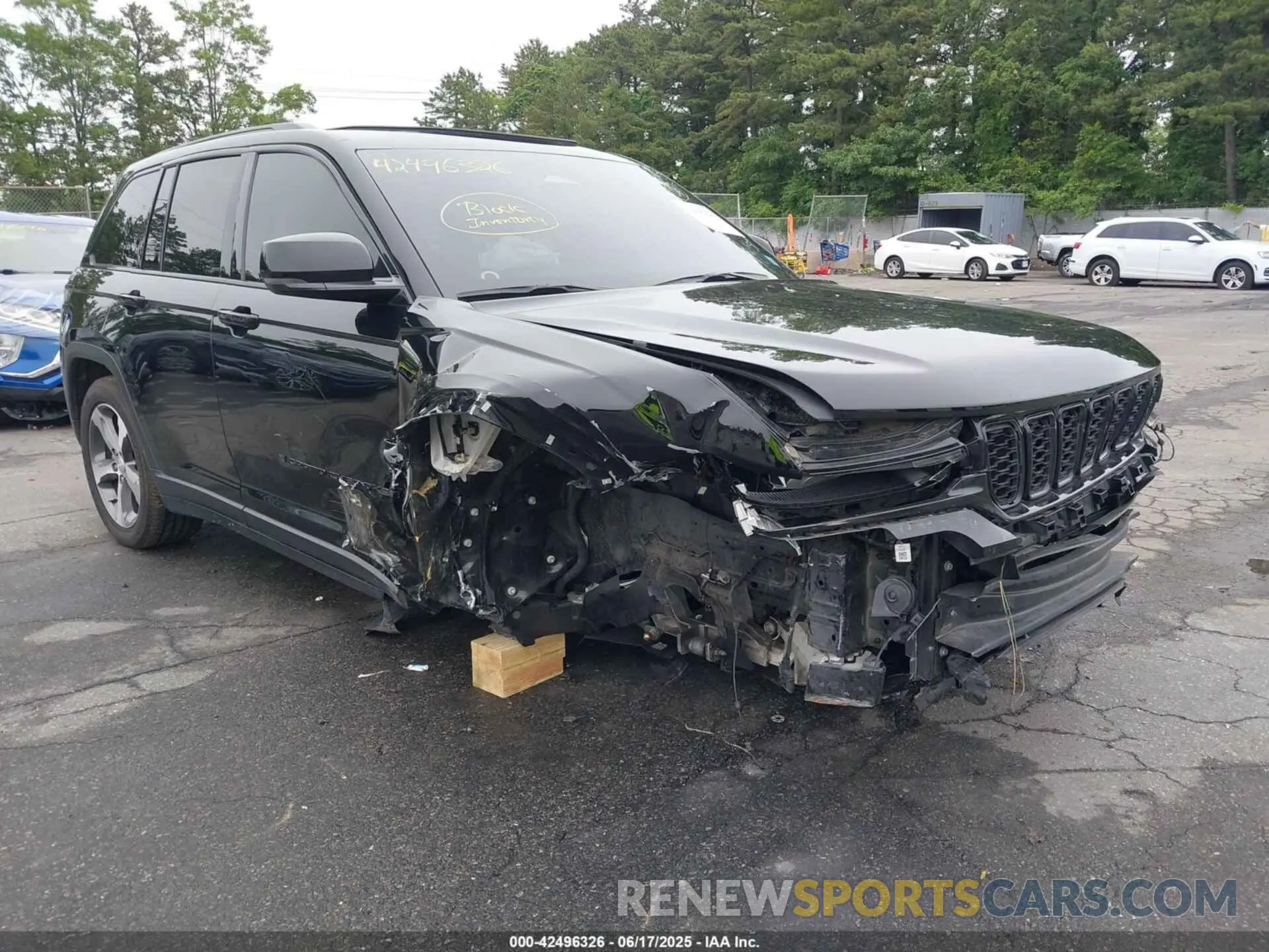 1 Photograph of a damaged car 1C4RJYB62PC582194 JEEP GRAND CHEROKEE 4XE 2023