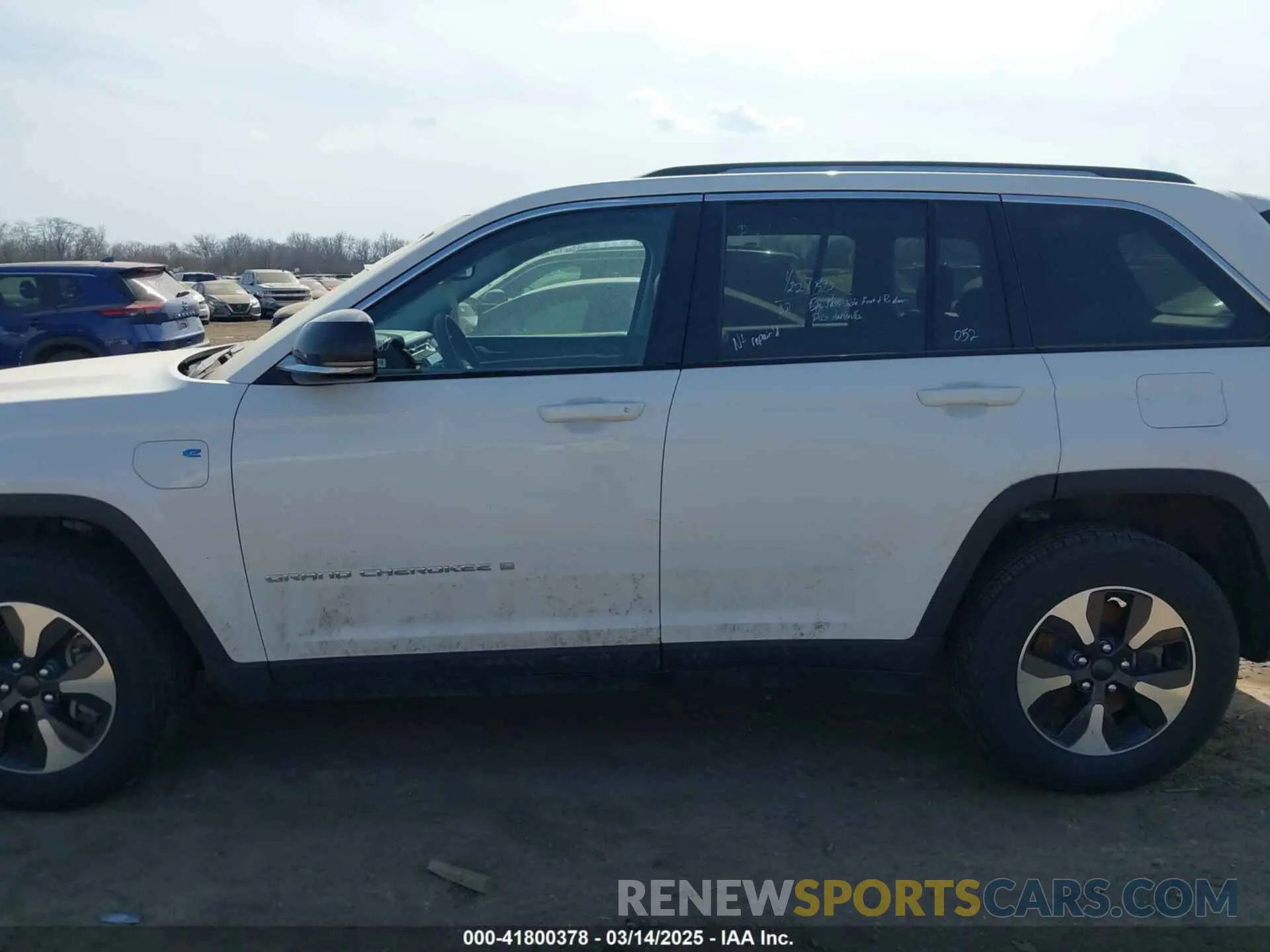 14 Photograph of a damaged car 1C4RJYB62PC624363 JEEP GRAND CHEROKEE 4XE 2023