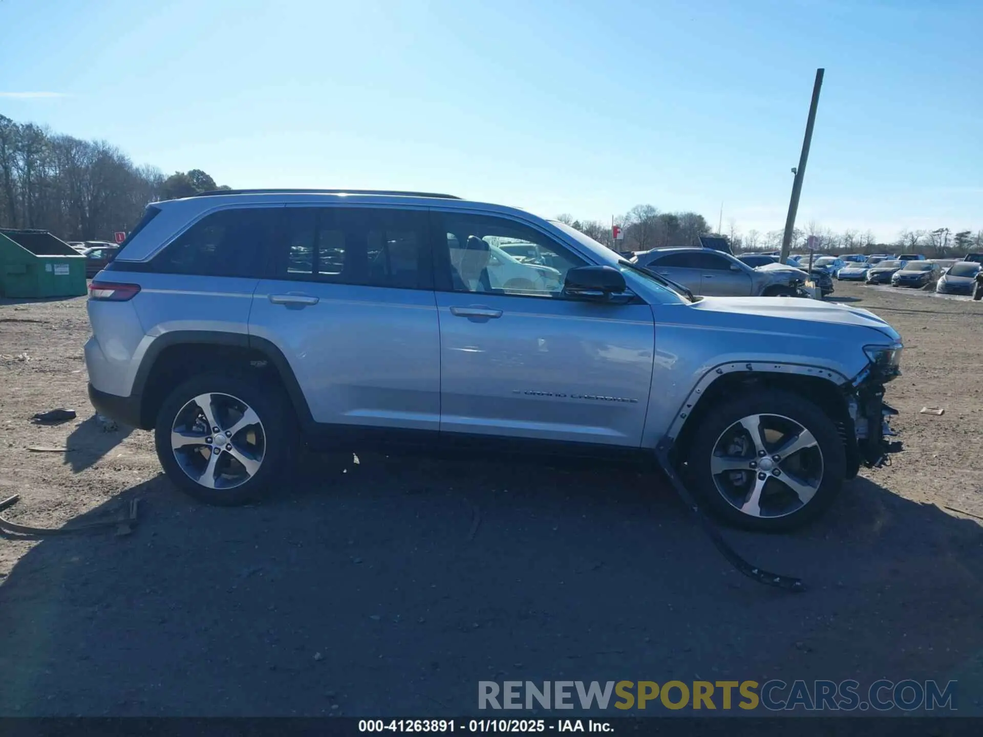 13 Photograph of a damaged car 1C4RJYB65P8792081 JEEP GRAND CHEROKEE 4XE 2023