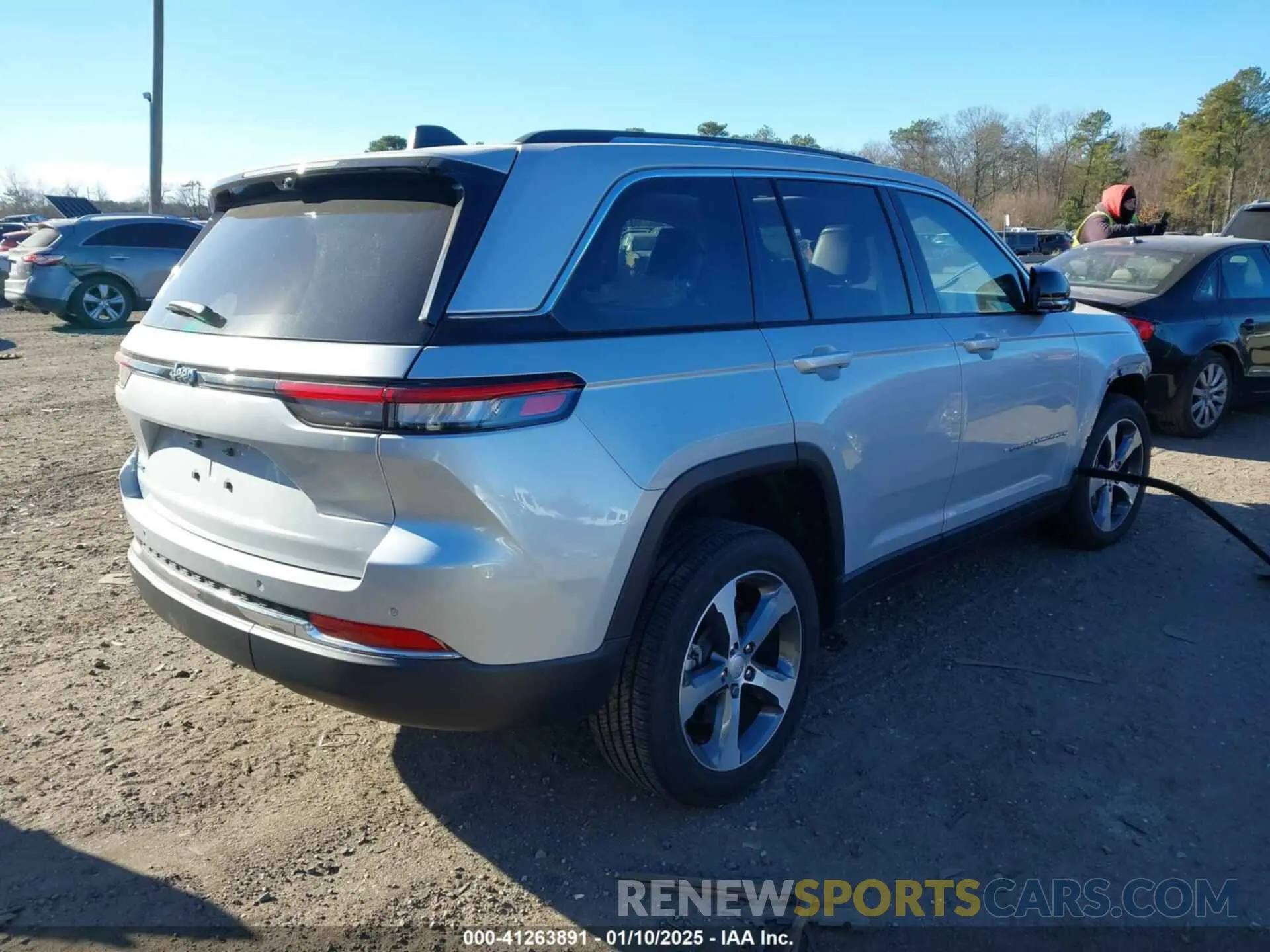 4 Photograph of a damaged car 1C4RJYB65P8792081 JEEP GRAND CHEROKEE 4XE 2023