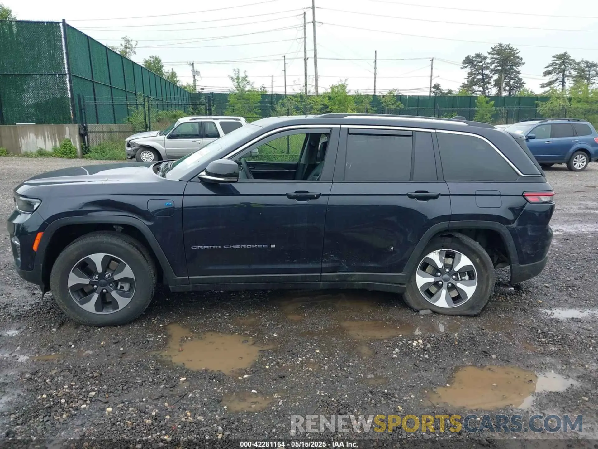 14 Photograph of a damaged car 1C4RJYB66PC664736 JEEP GRAND CHEROKEE 4XE 2023