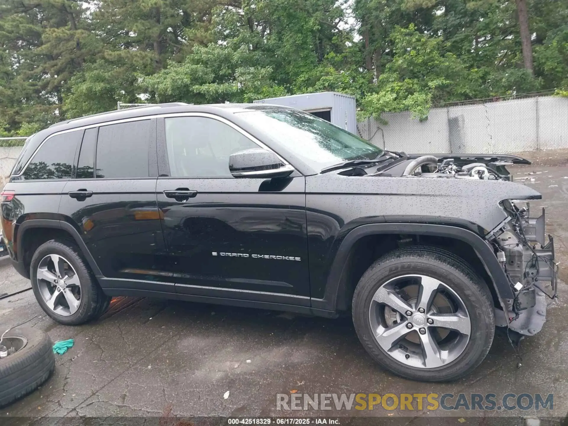 14 Photograph of a damaged car 1C4RJYB67P8788372 JEEP GRAND CHEROKEE 4XE 2023