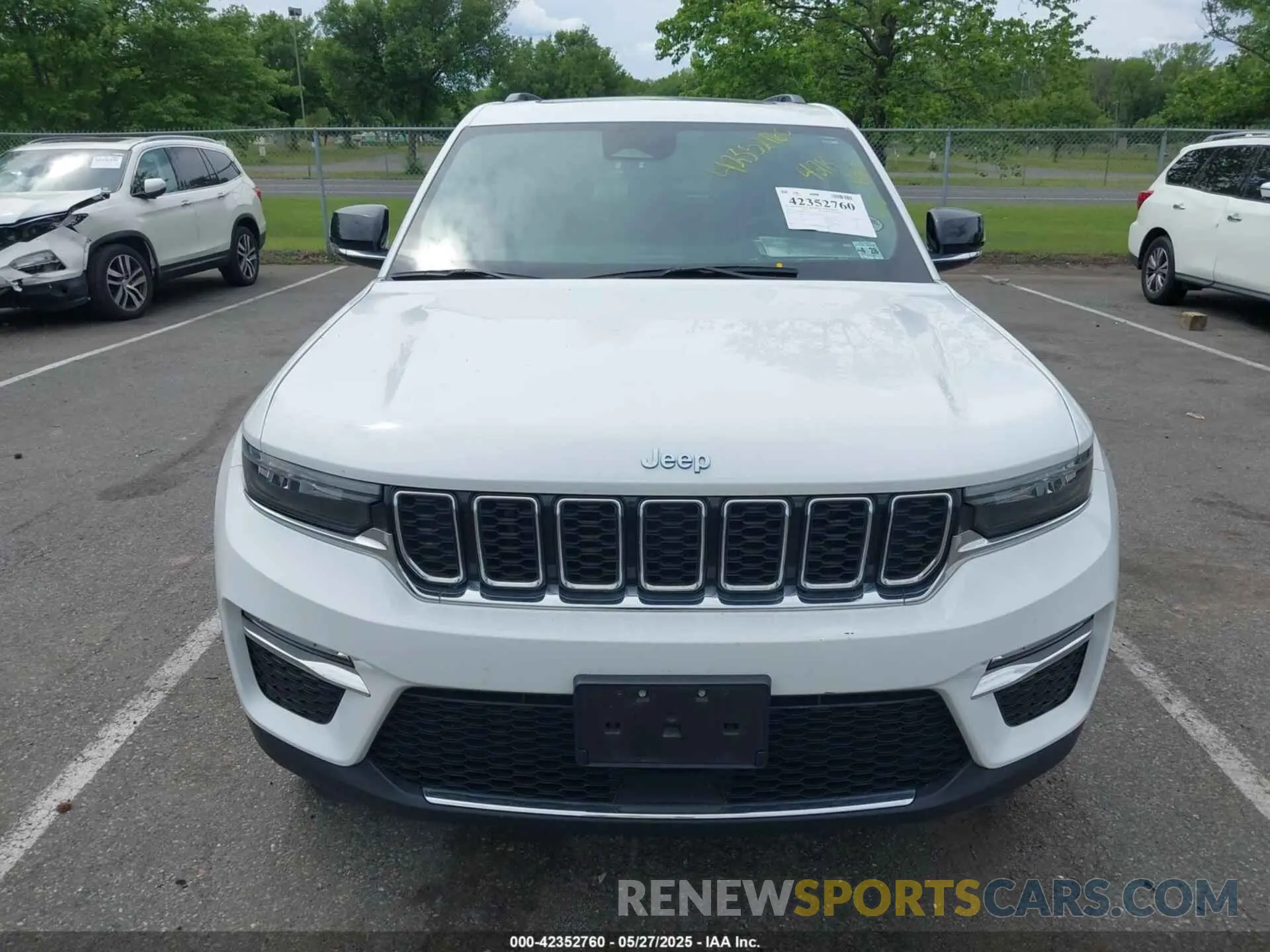 12 Photograph of a damaged car 1C4RJYB68P8775243 JEEP GRAND CHEROKEE 4XE 2023