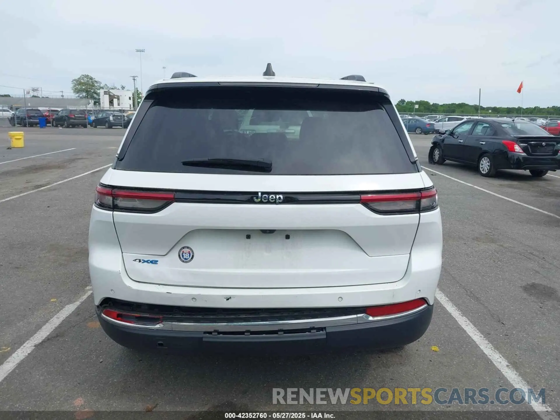 6 Photograph of a damaged car 1C4RJYB68P8775243 JEEP GRAND CHEROKEE 4XE 2023