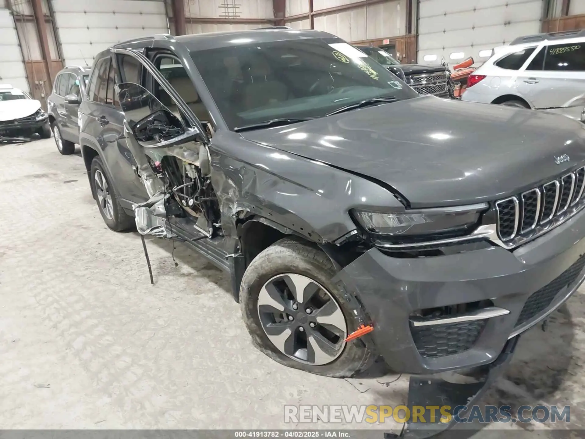 18 Photograph of a damaged car 1C4RJYB6XPC664772 JEEP GRAND CHEROKEE 4XE 2023