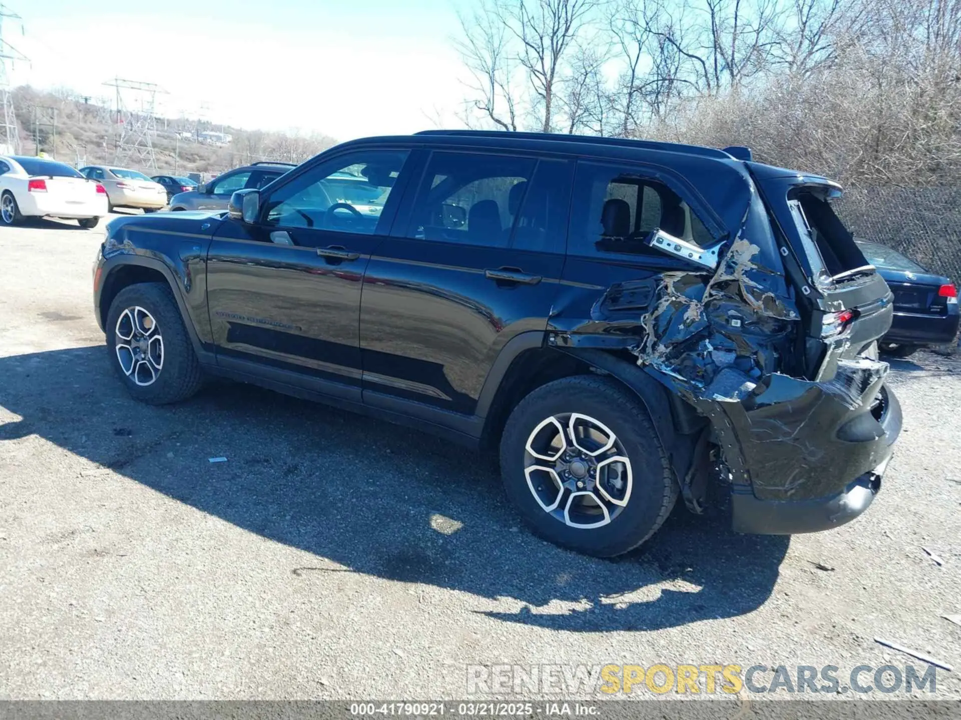 3 Photograph of a damaged car 1C4RJYC69P8798805 JEEP GRAND CHEROKEE 4XE 2023
