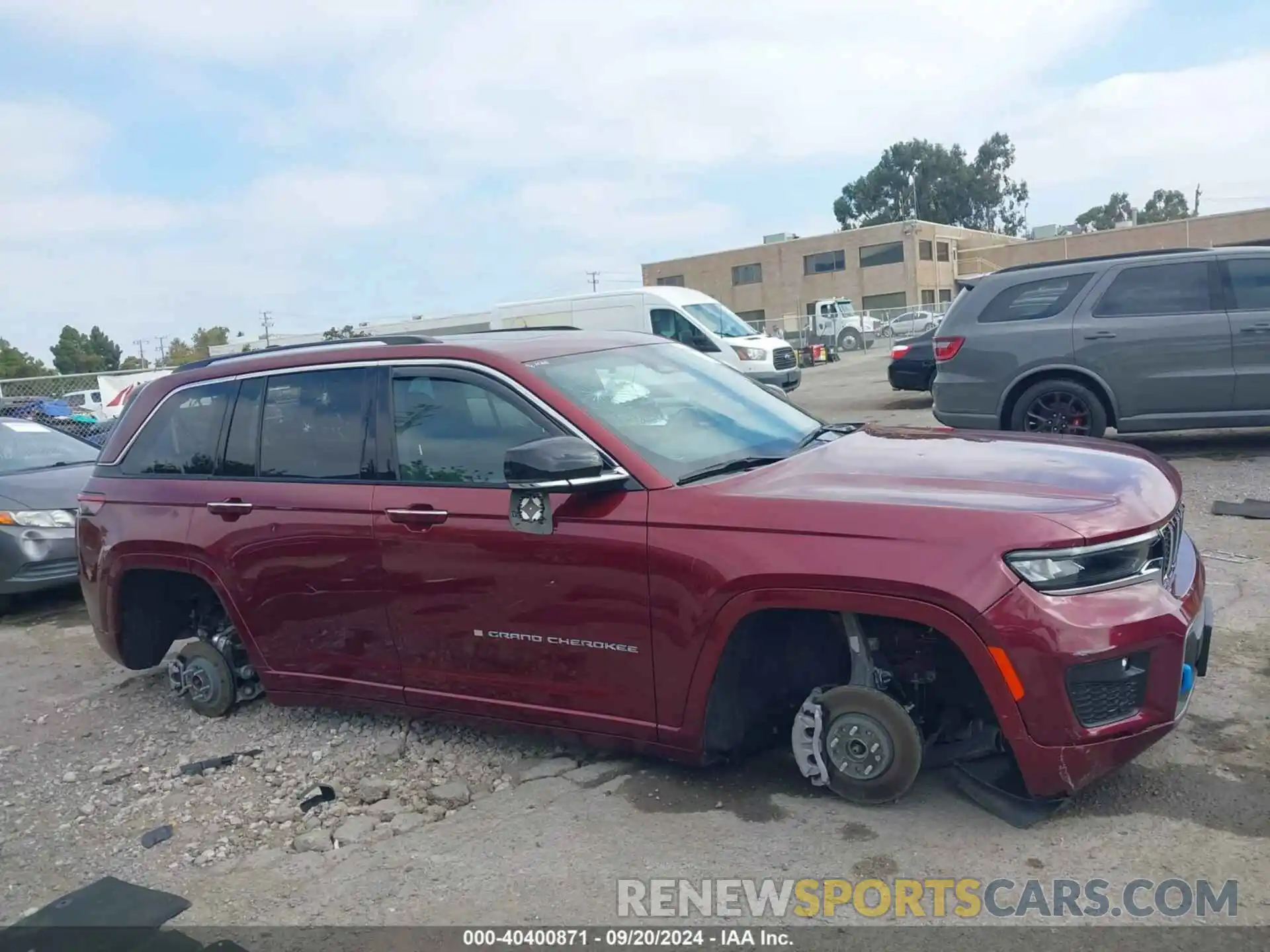 12 Photograph of a damaged car 1C4RJYD61P8795007 JEEP GRAND CHEROKEE 4XE 2023