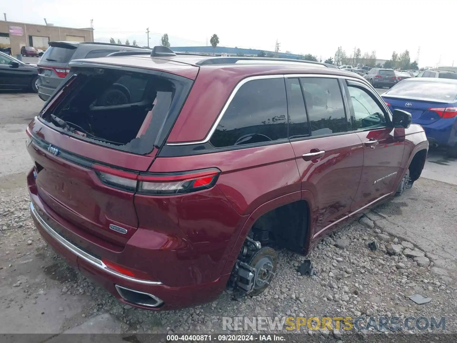 4 Photograph of a damaged car 1C4RJYD61P8795007 JEEP GRAND CHEROKEE 4XE 2023