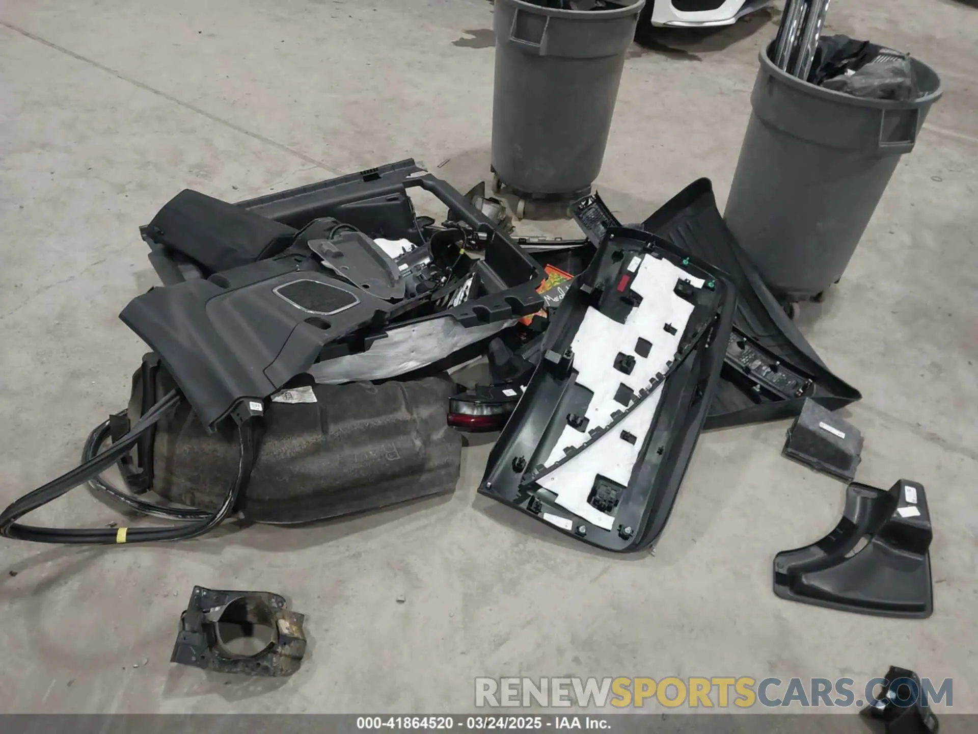 12 Photograph of a damaged car 1C4RJYB60R8509704 JEEP GRAND CHEROKEE 4XE 2024