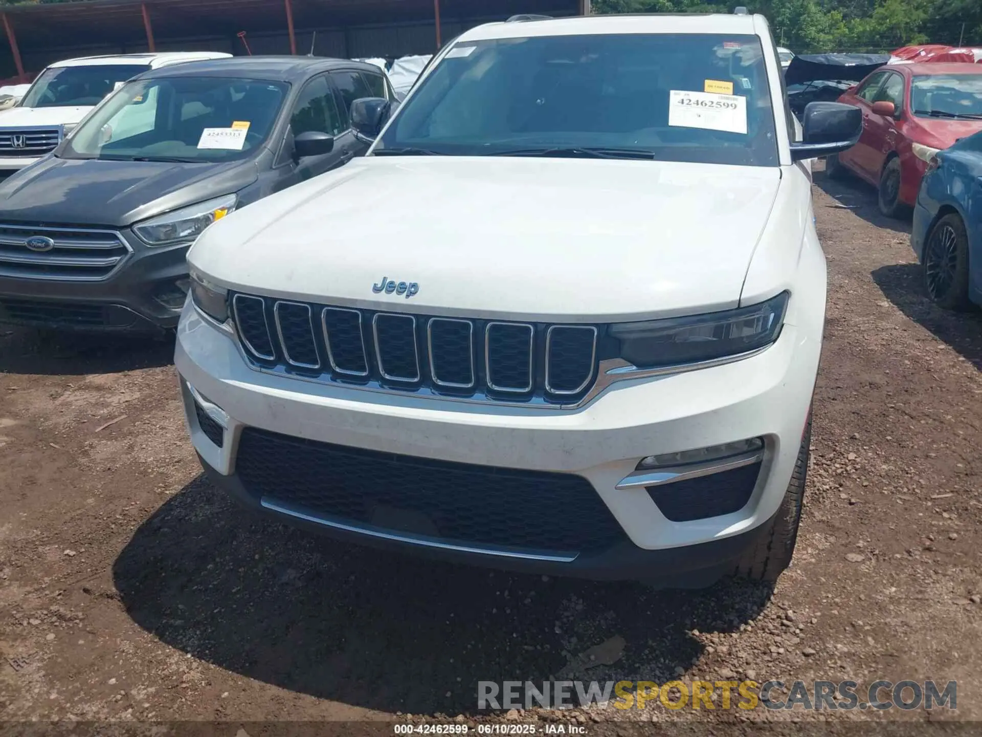 12 Photograph of a damaged car 1C4RJYB60R8518323 JEEP GRAND CHEROKEE 4XE 2024