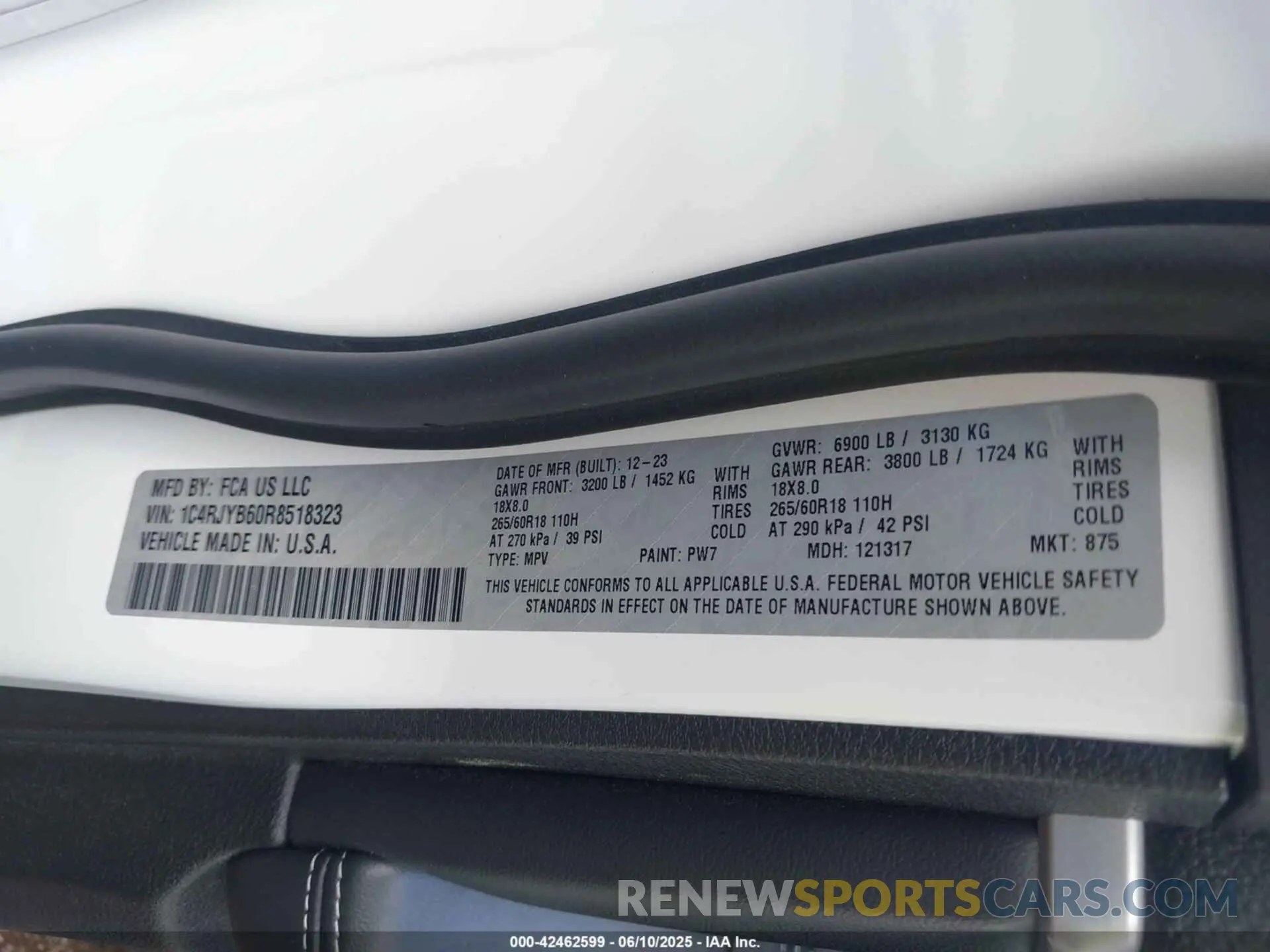 9 Photograph of a damaged car 1C4RJYB60R8518323 JEEP GRAND CHEROKEE 4XE 2024