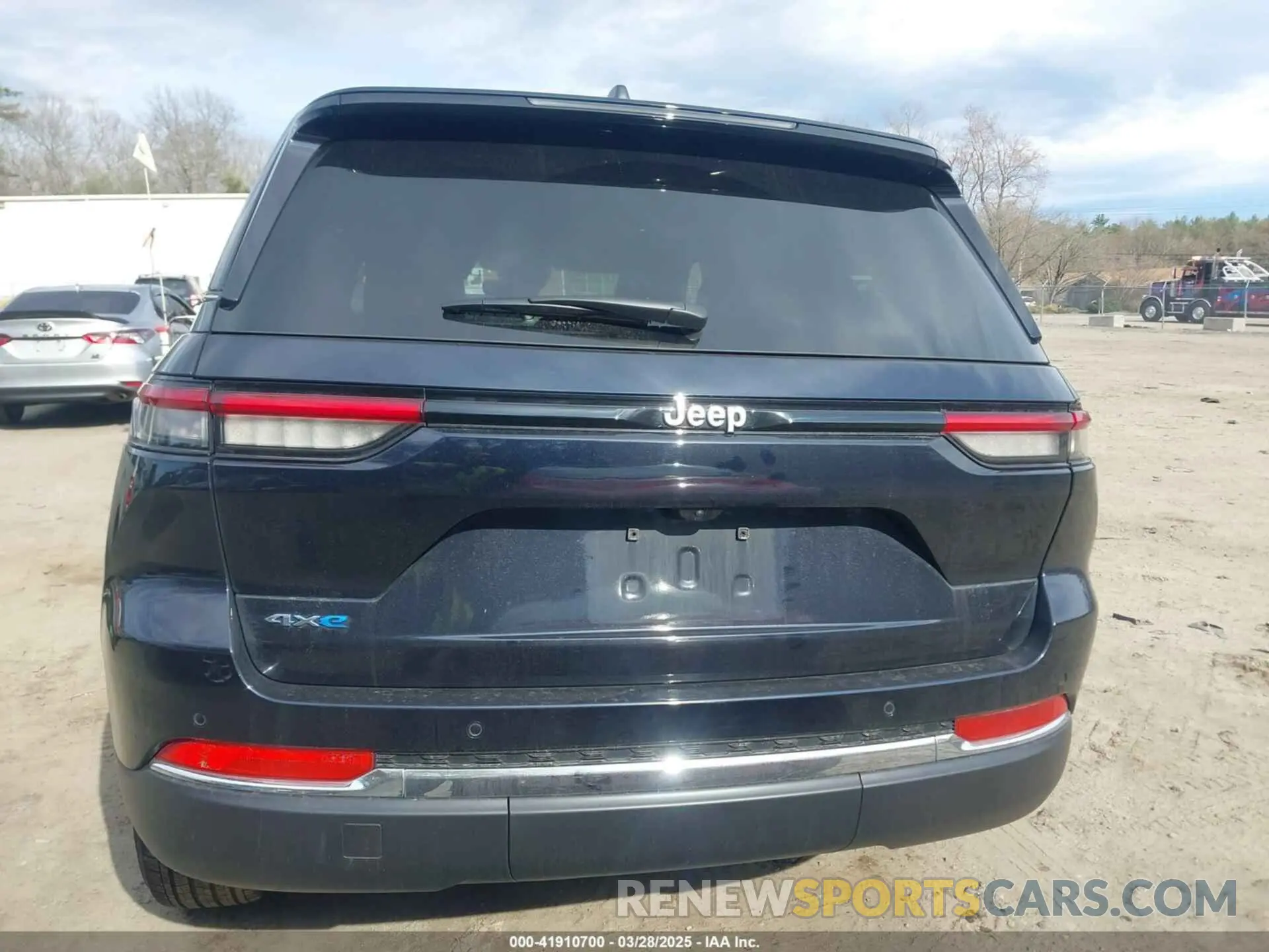 16 Photograph of a damaged car 1C4RJYB60RC142770 JEEP GRAND CHEROKEE 4XE 2024