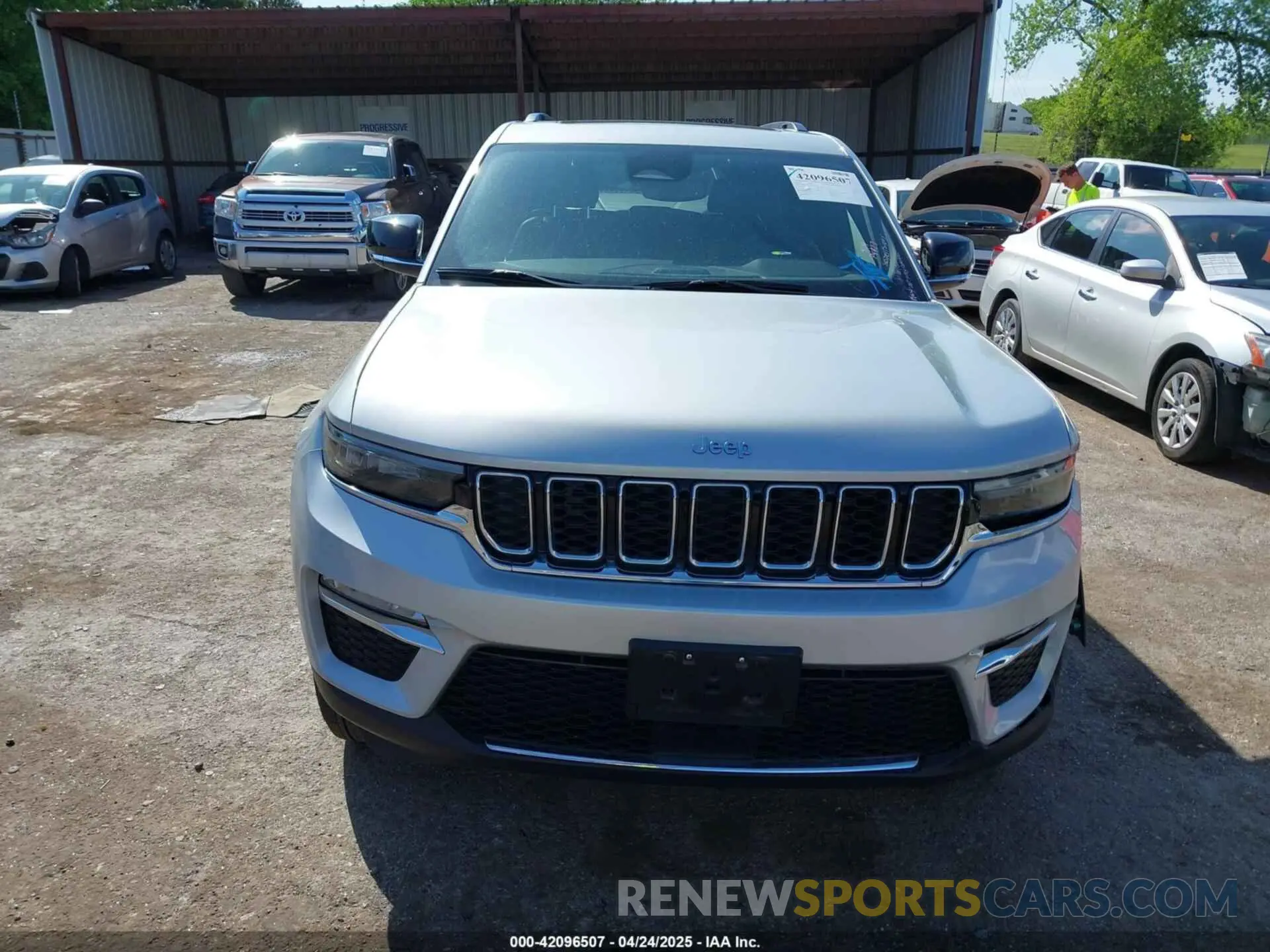 13 Photograph of a damaged car 1C4RJYB60RC181780 JEEP GRAND CHEROKEE 4XE 2024