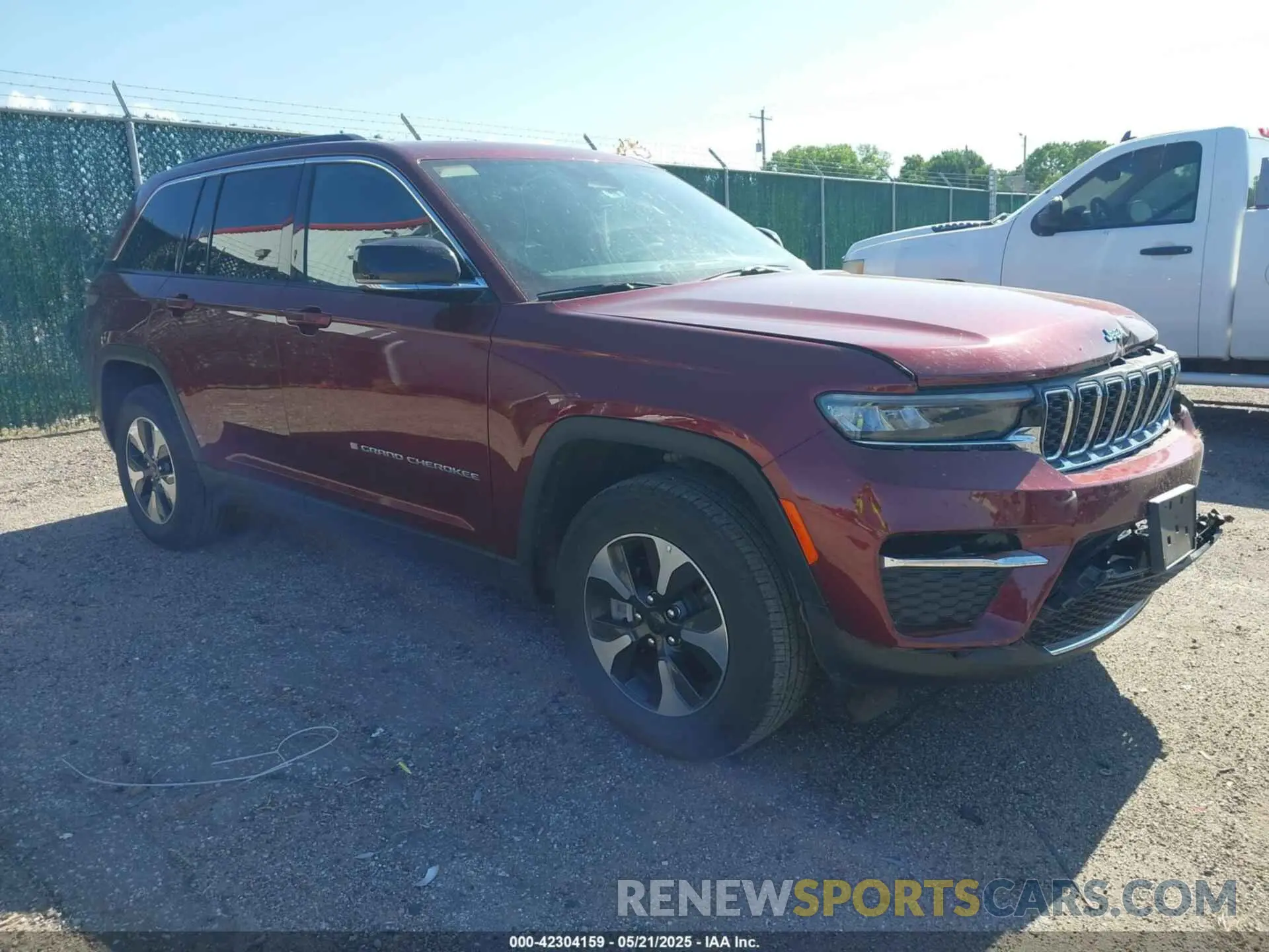 1 Photograph of a damaged car 1C4RJYB60RC181939 JEEP GRAND CHEROKEE 4XE 2024