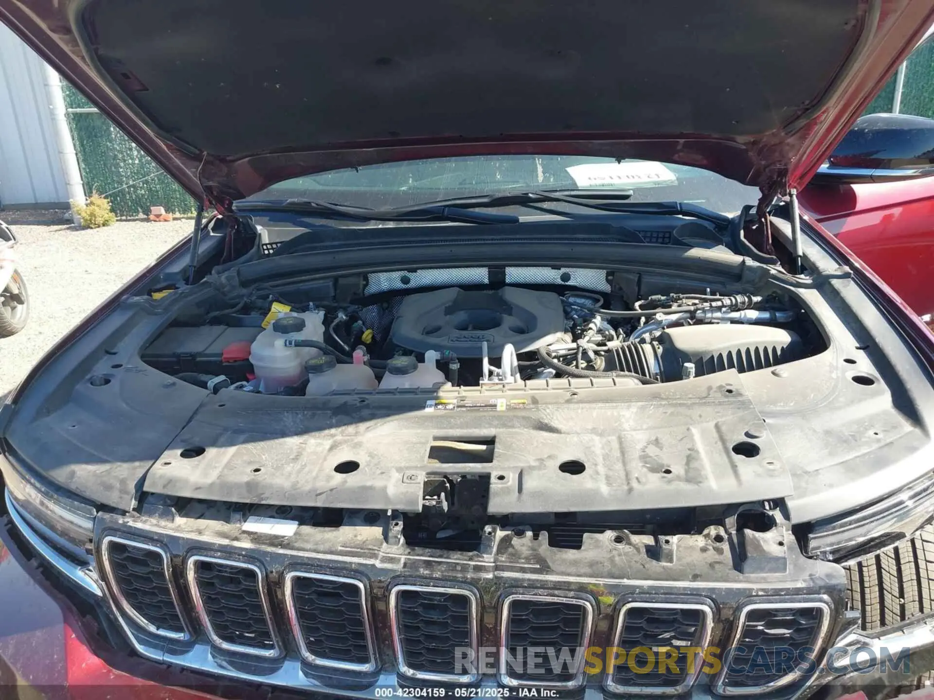 10 Photograph of a damaged car 1C4RJYB60RC181939 JEEP GRAND CHEROKEE 4XE 2024