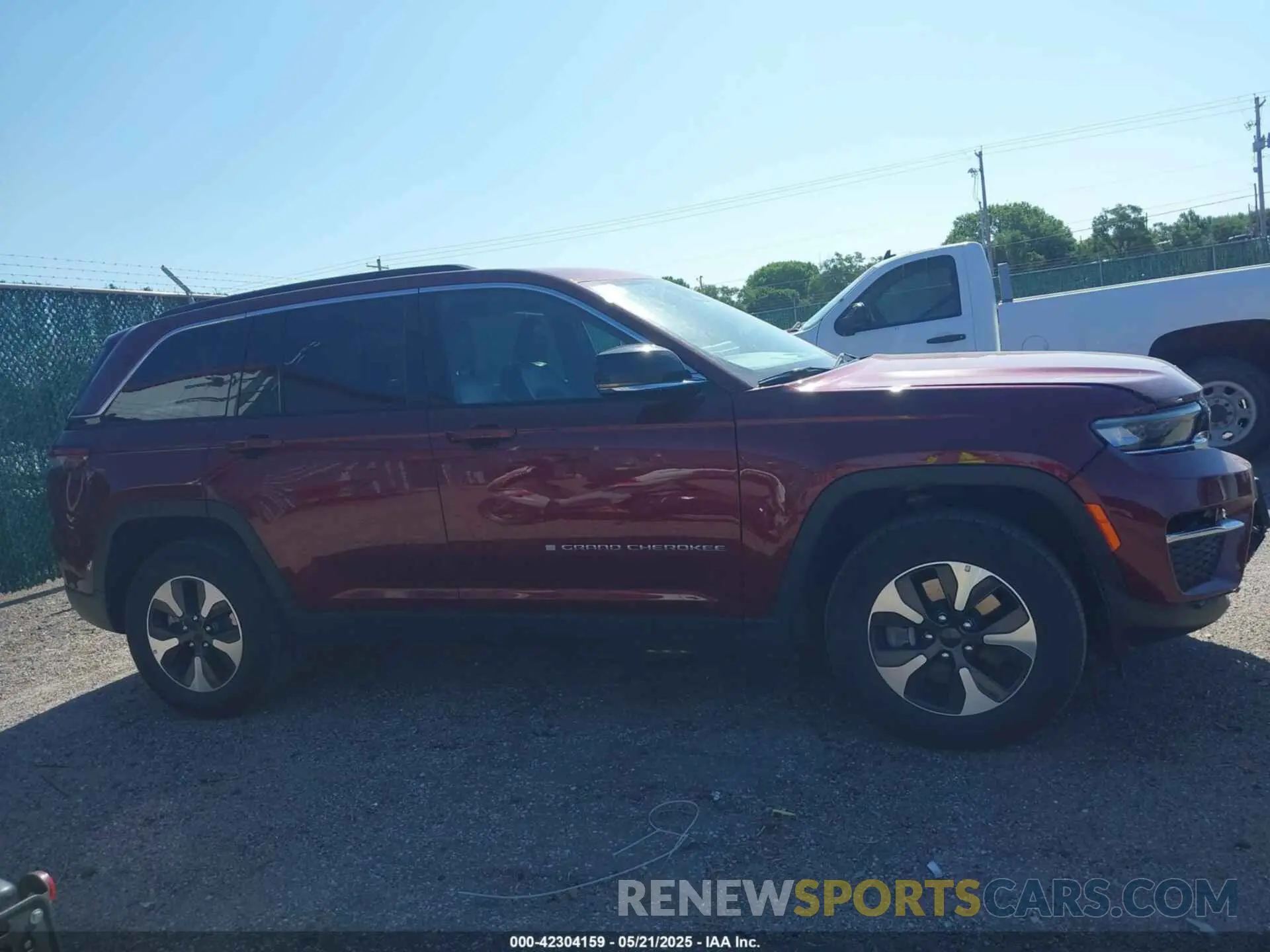13 Photograph of a damaged car 1C4RJYB60RC181939 JEEP GRAND CHEROKEE 4XE 2024