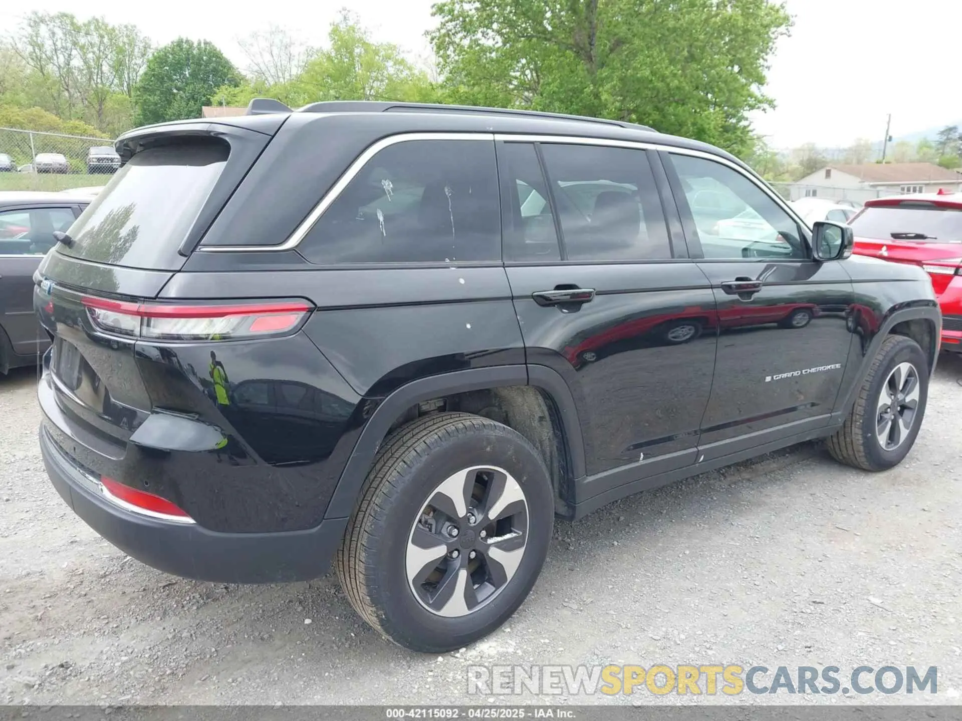 6 Photograph of a damaged car 1C4RJYB61R8521215 JEEP GRAND CHEROKEE 4XE 2024