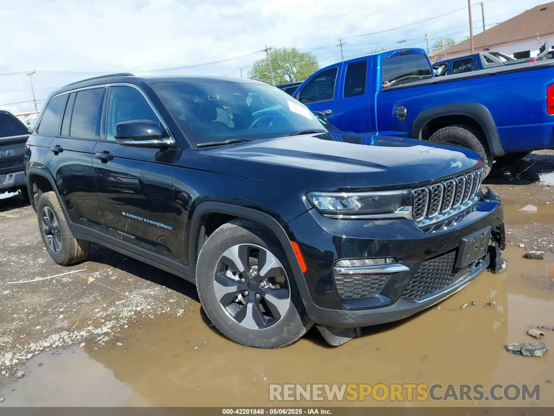 1 Photograph of a damaged car 1C4RJYB61RC120292 JEEP GRAND CHEROKEE 4XE 2024