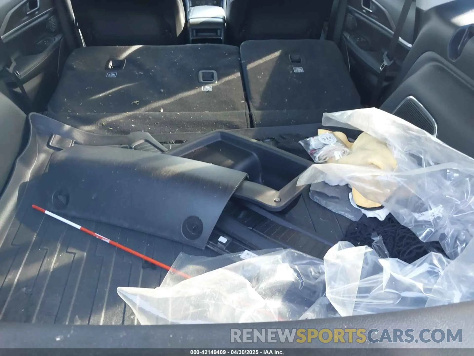 12 Photograph of a damaged car 1C4RJYB61RC713750 JEEP GRAND CHEROKEE 4XE 2024