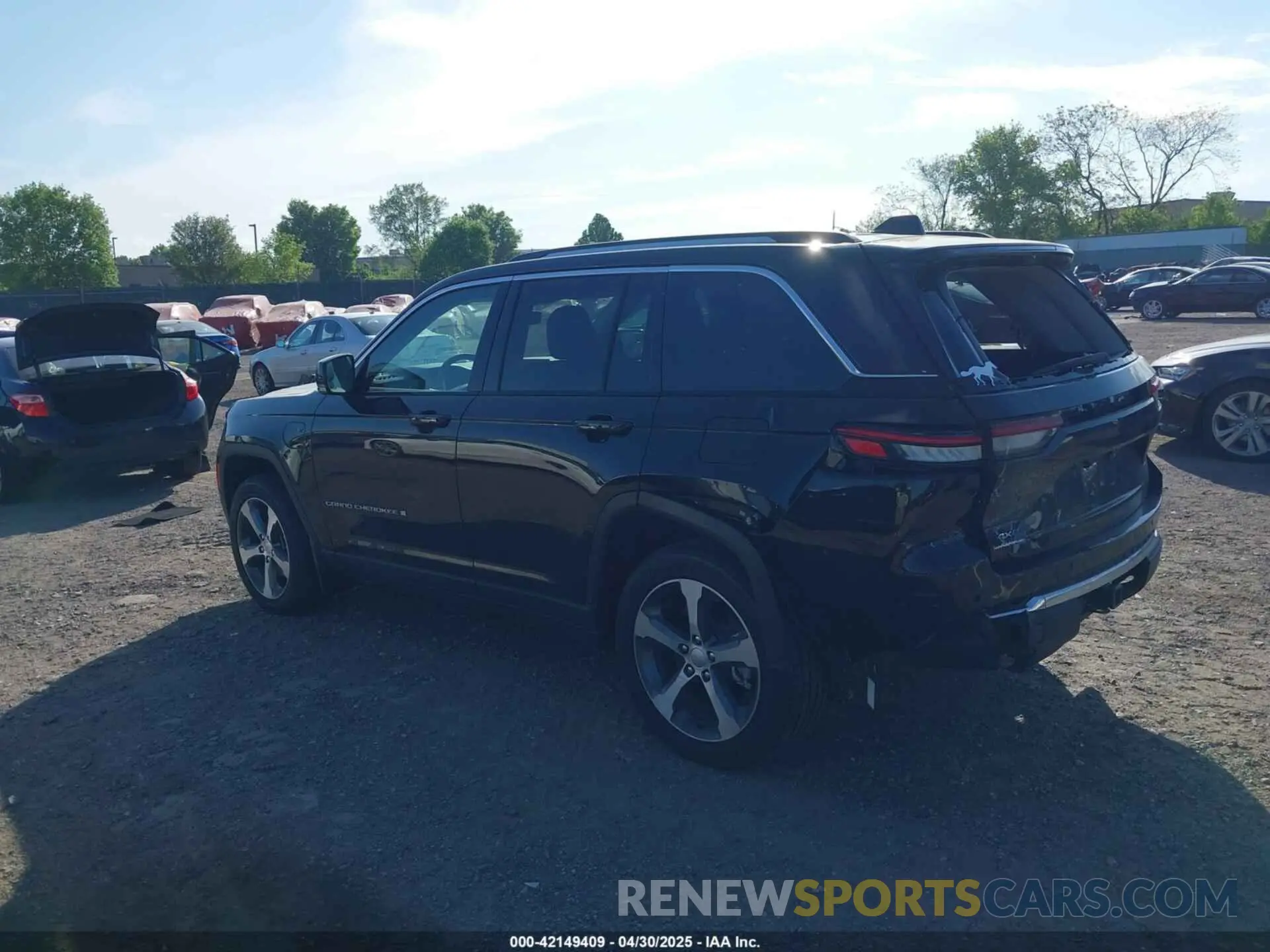 3 Photograph of a damaged car 1C4RJYB61RC713750 JEEP GRAND CHEROKEE 4XE 2024