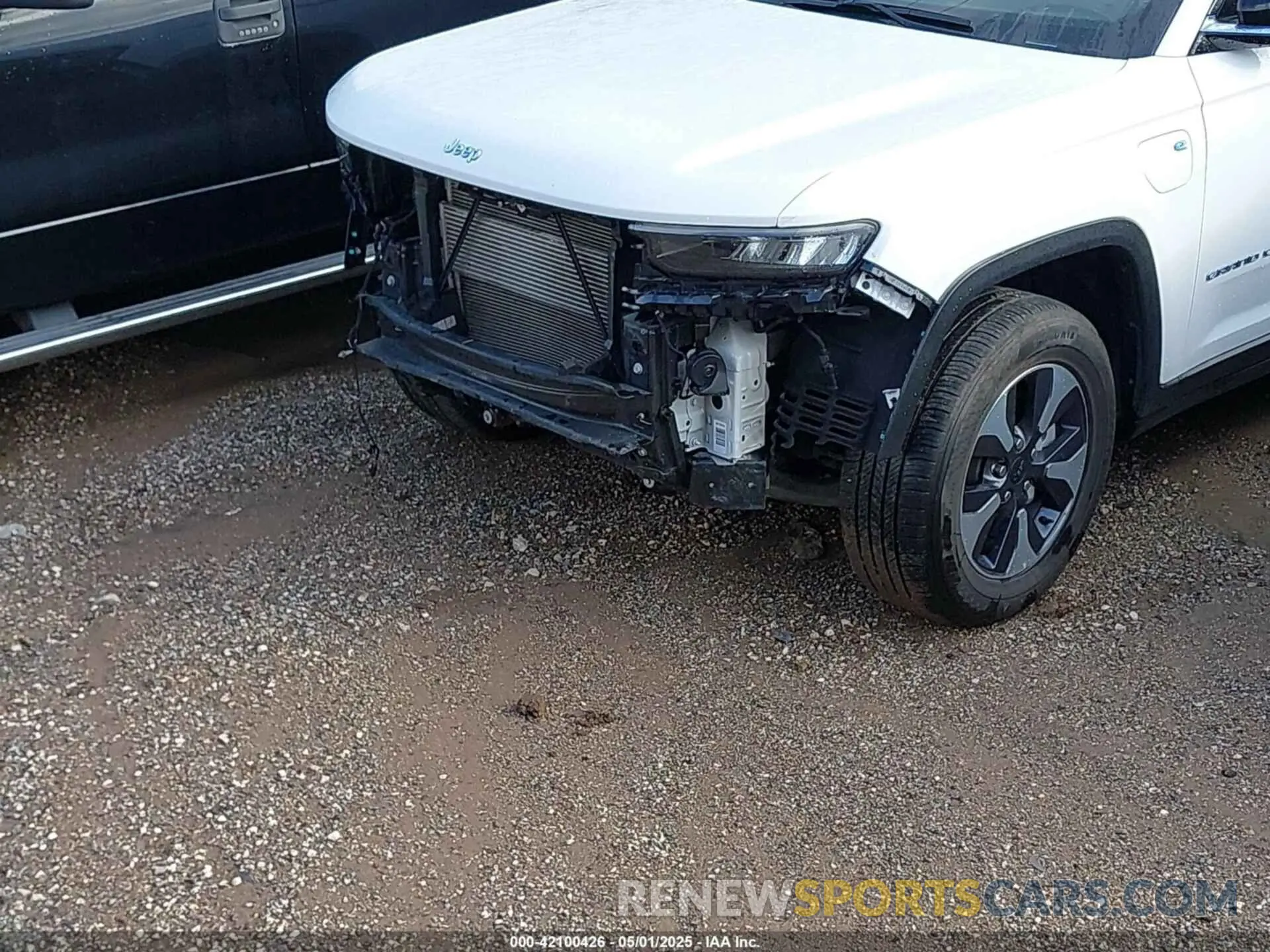 6 Photograph of a damaged car 1C4RJYB61RC721346 JEEP GRAND CHEROKEE 4XE 2024