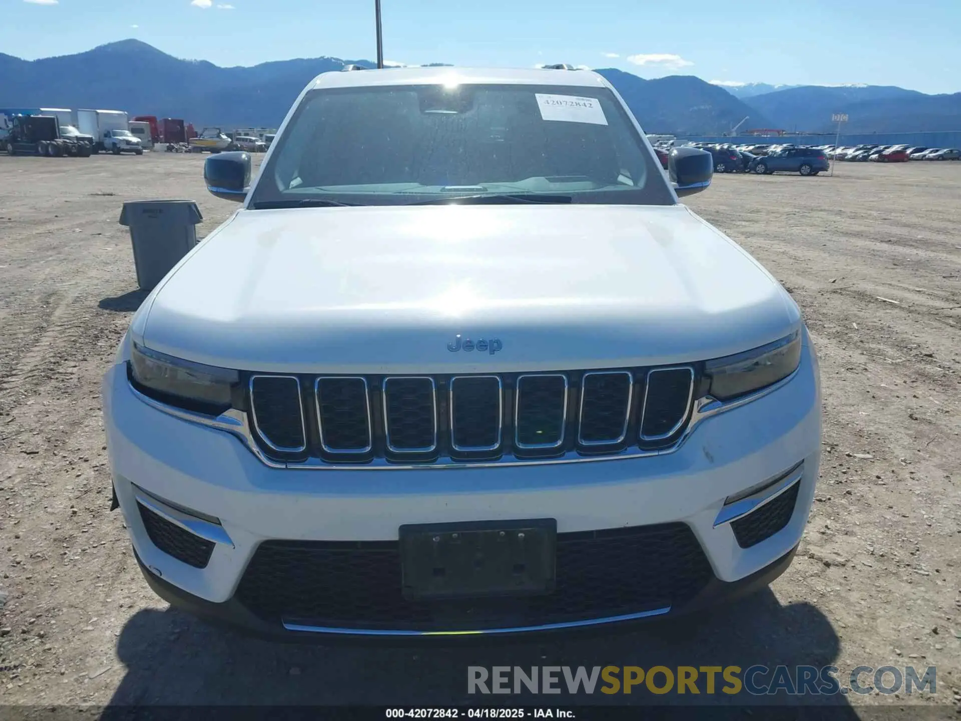 13 Photograph of a damaged car 1C4RJYB62R8958527 JEEP GRAND CHEROKEE 4XE 2024