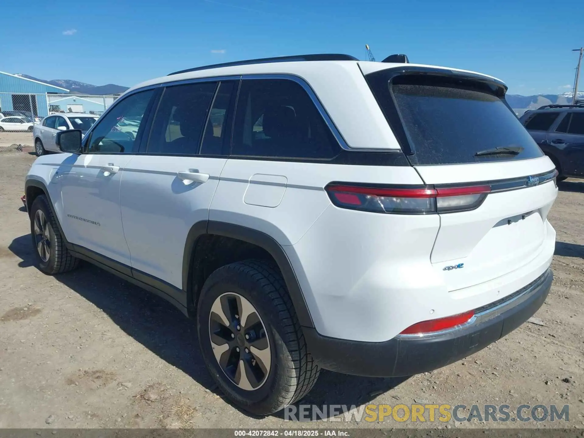 3 Photograph of a damaged car 1C4RJYB62R8958527 JEEP GRAND CHEROKEE 4XE 2024