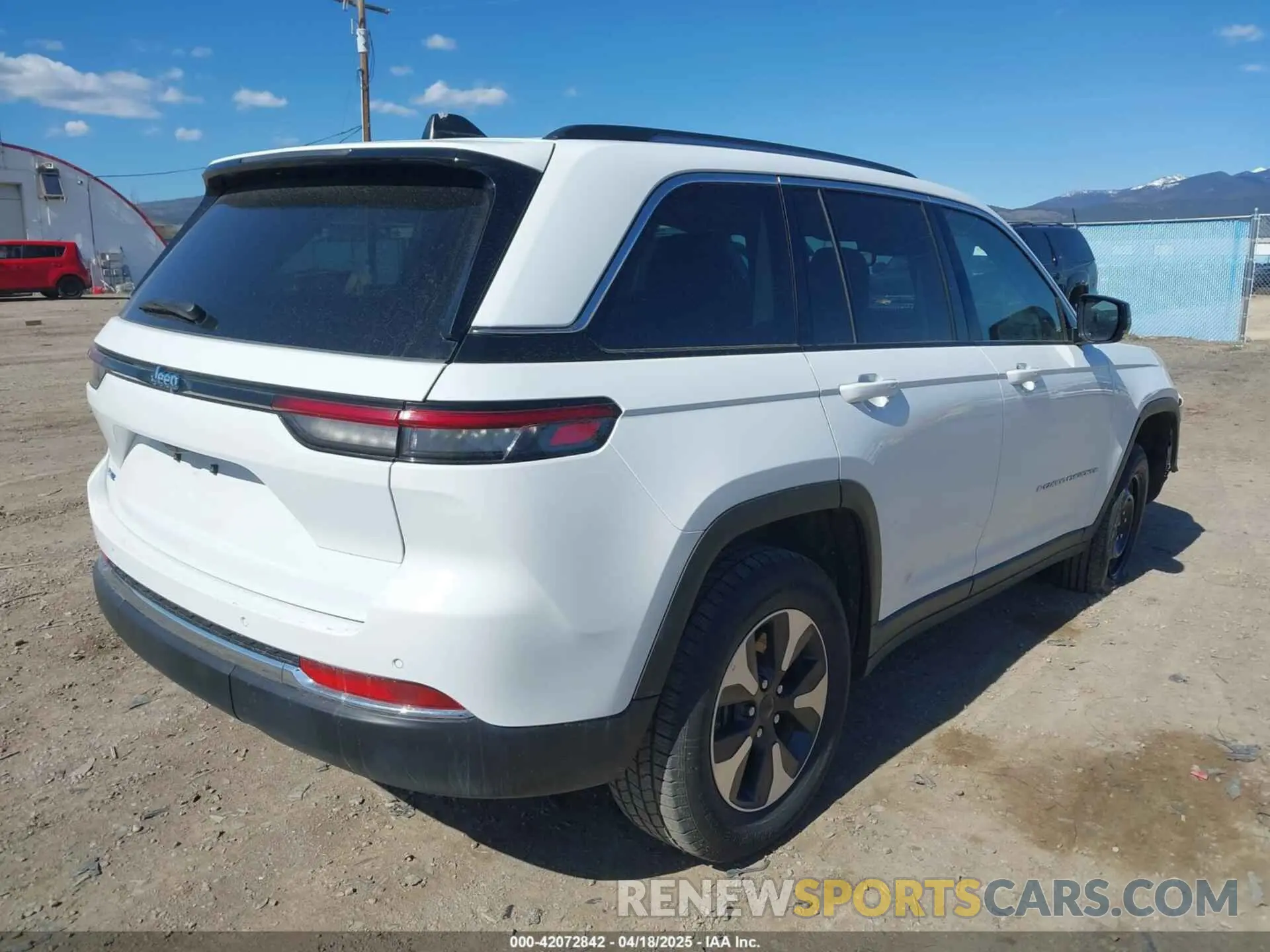 4 Photograph of a damaged car 1C4RJYB62R8958527 JEEP GRAND CHEROKEE 4XE 2024