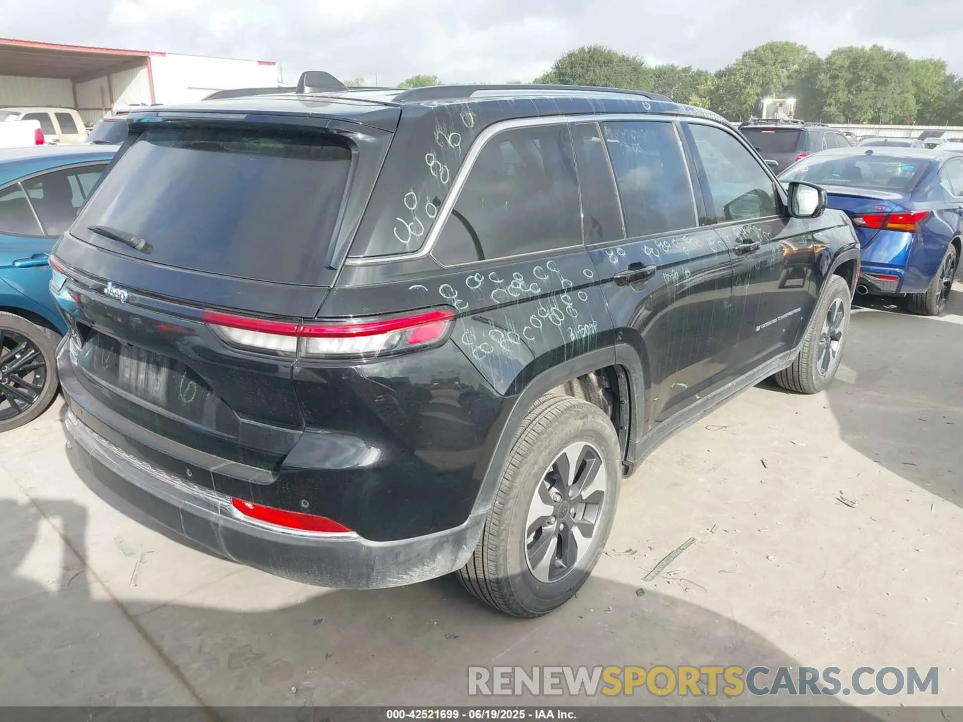 4 Photograph of a damaged car 1C4RJYB62RC720626 JEEP GRAND CHEROKEE 4XE 2024