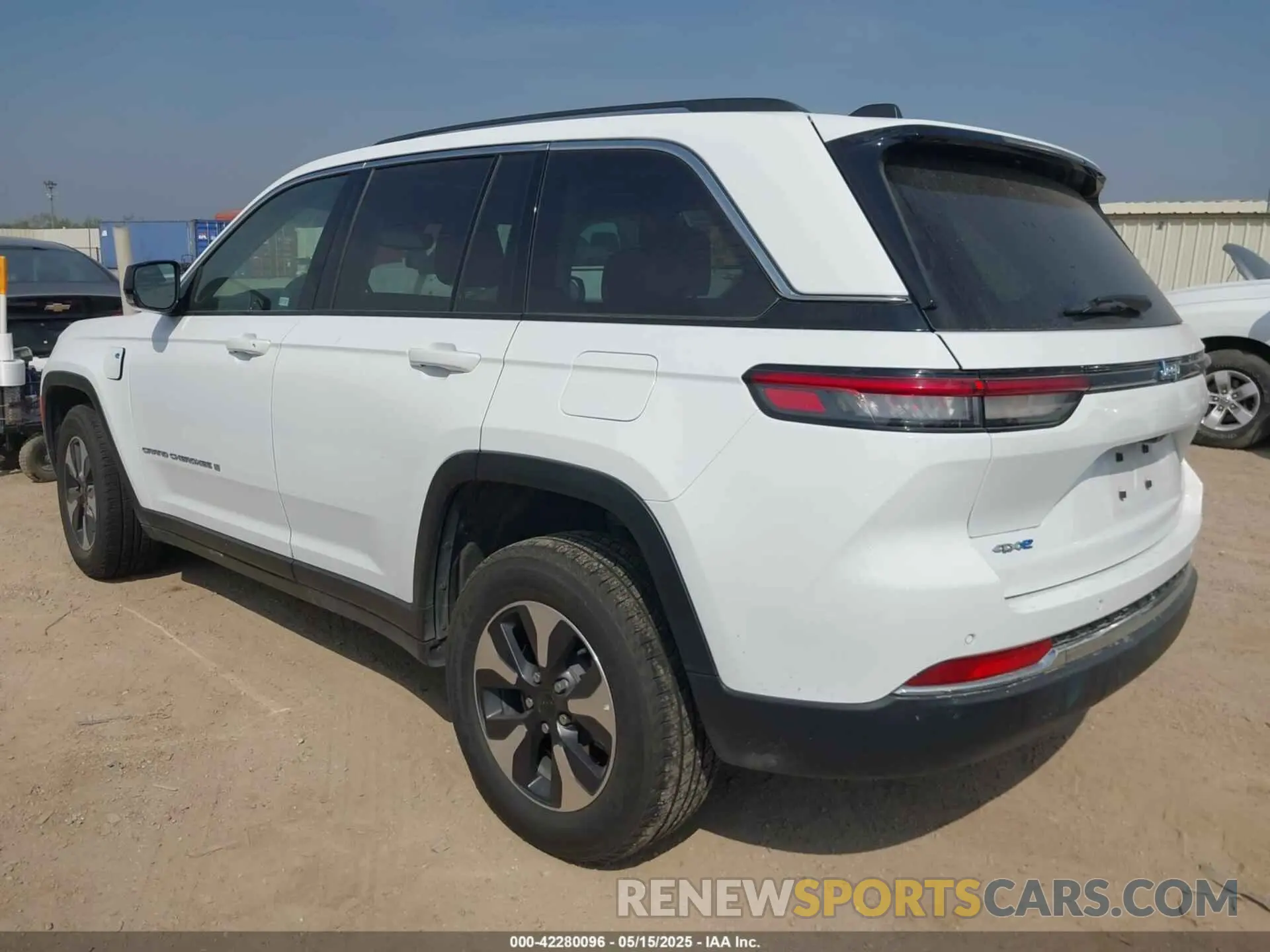 3 Photograph of a damaged car 1C4RJYB63R8959153 JEEP GRAND CHEROKEE 4XE 2024