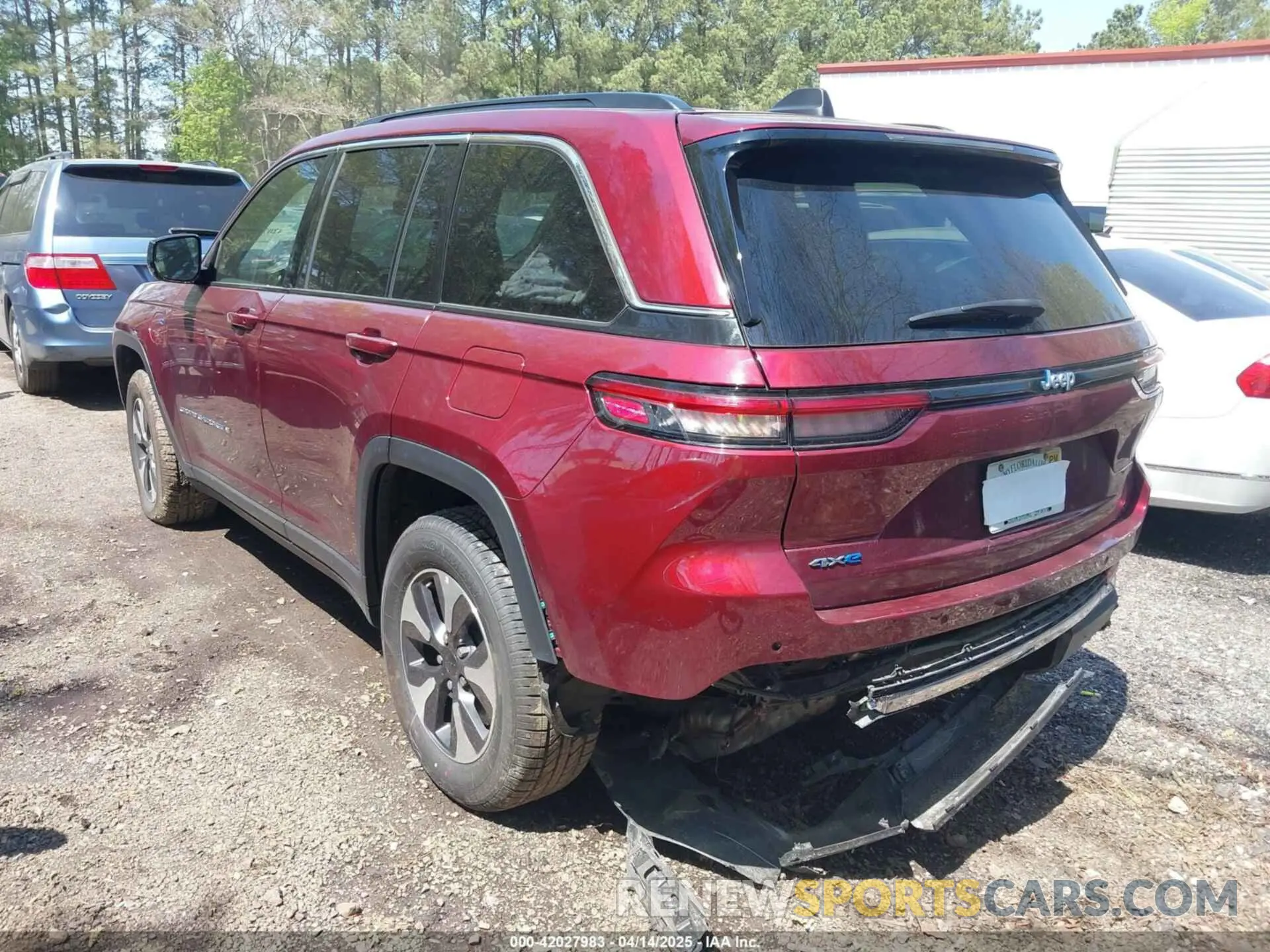 3 Photograph of a damaged car 1C4RJYB64RC121095 JEEP GRAND CHEROKEE 4XE 2024