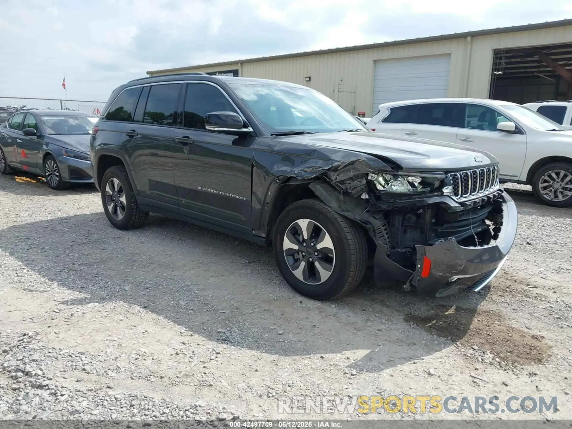 1 Photograph of a damaged car 1C4RJYB64RC125423 JEEP GRAND CHEROKEE 4XE 2024