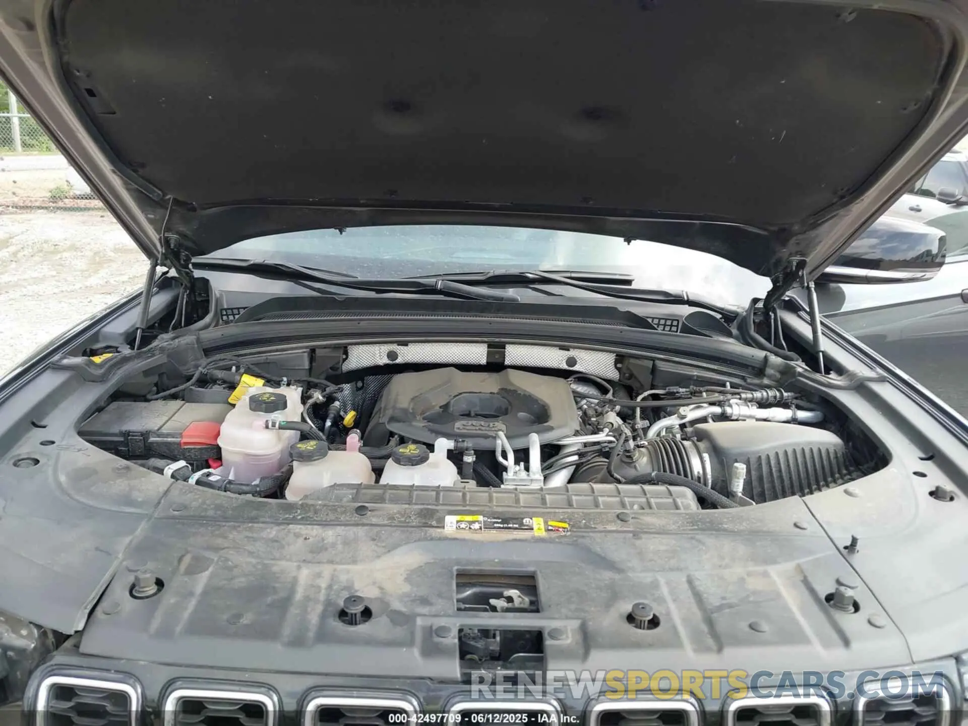 10 Photograph of a damaged car 1C4RJYB64RC125423 JEEP GRAND CHEROKEE 4XE 2024