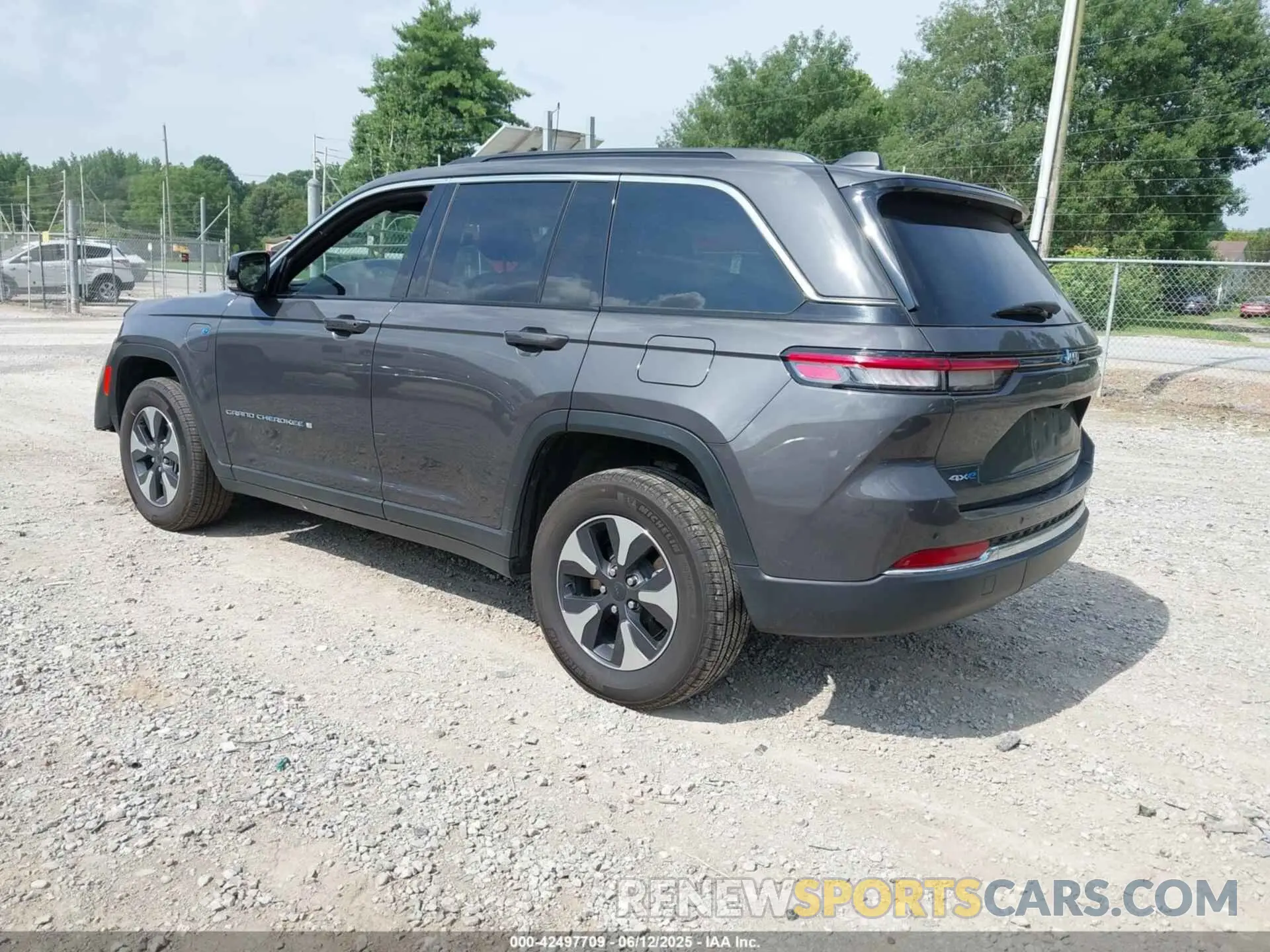 3 Photograph of a damaged car 1C4RJYB64RC125423 JEEP GRAND CHEROKEE 4XE 2024
