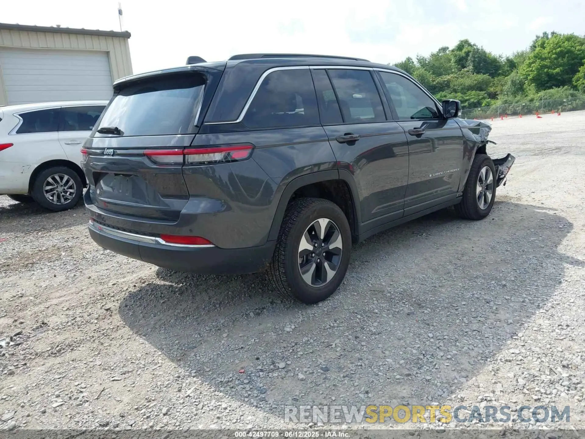 4 Photograph of a damaged car 1C4RJYB64RC125423 JEEP GRAND CHEROKEE 4XE 2024